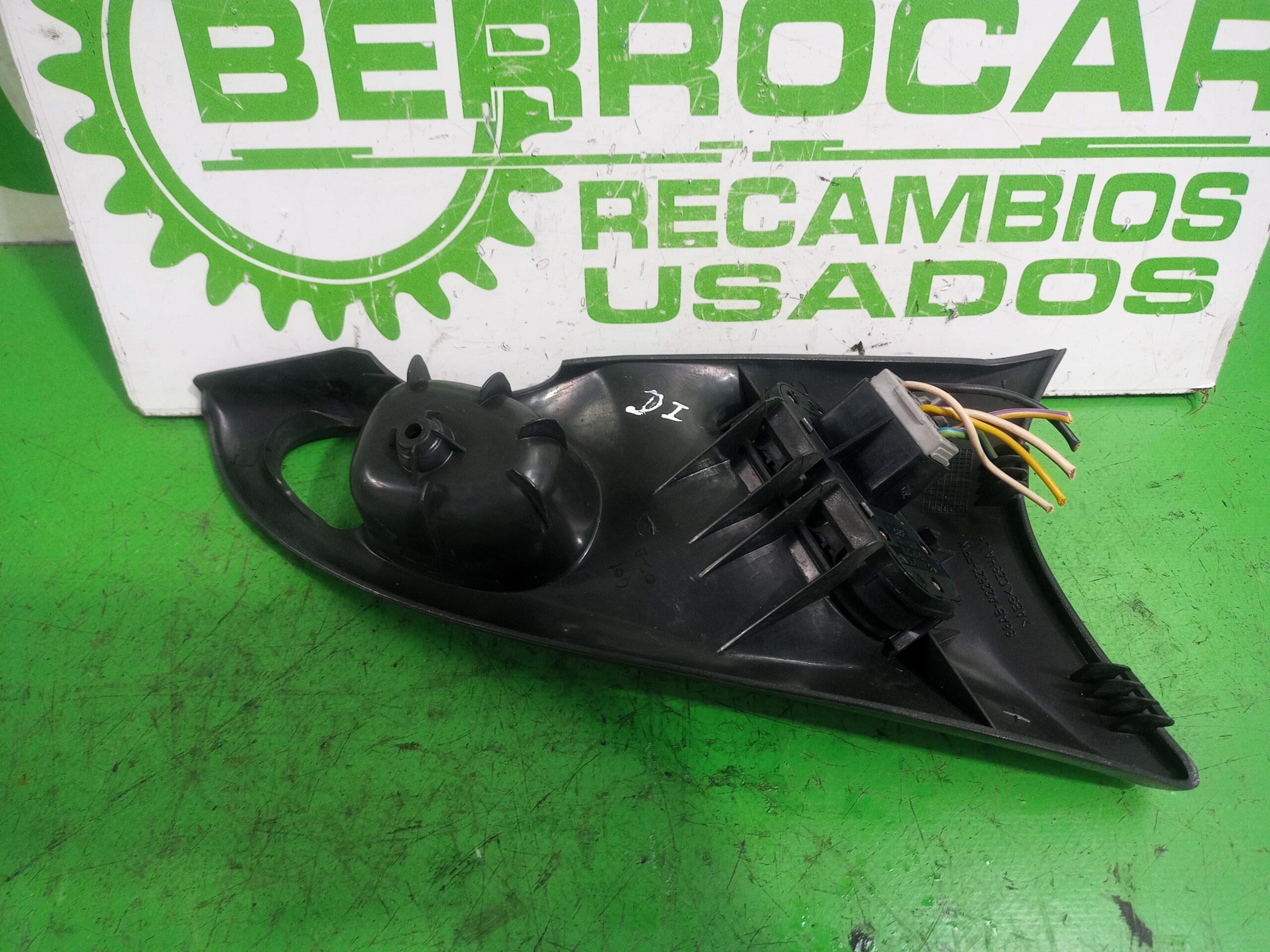 mando_elevalunas_delantero_izquierdo_ys4t14529ab_ford_focus_berlina_cak_ambiente