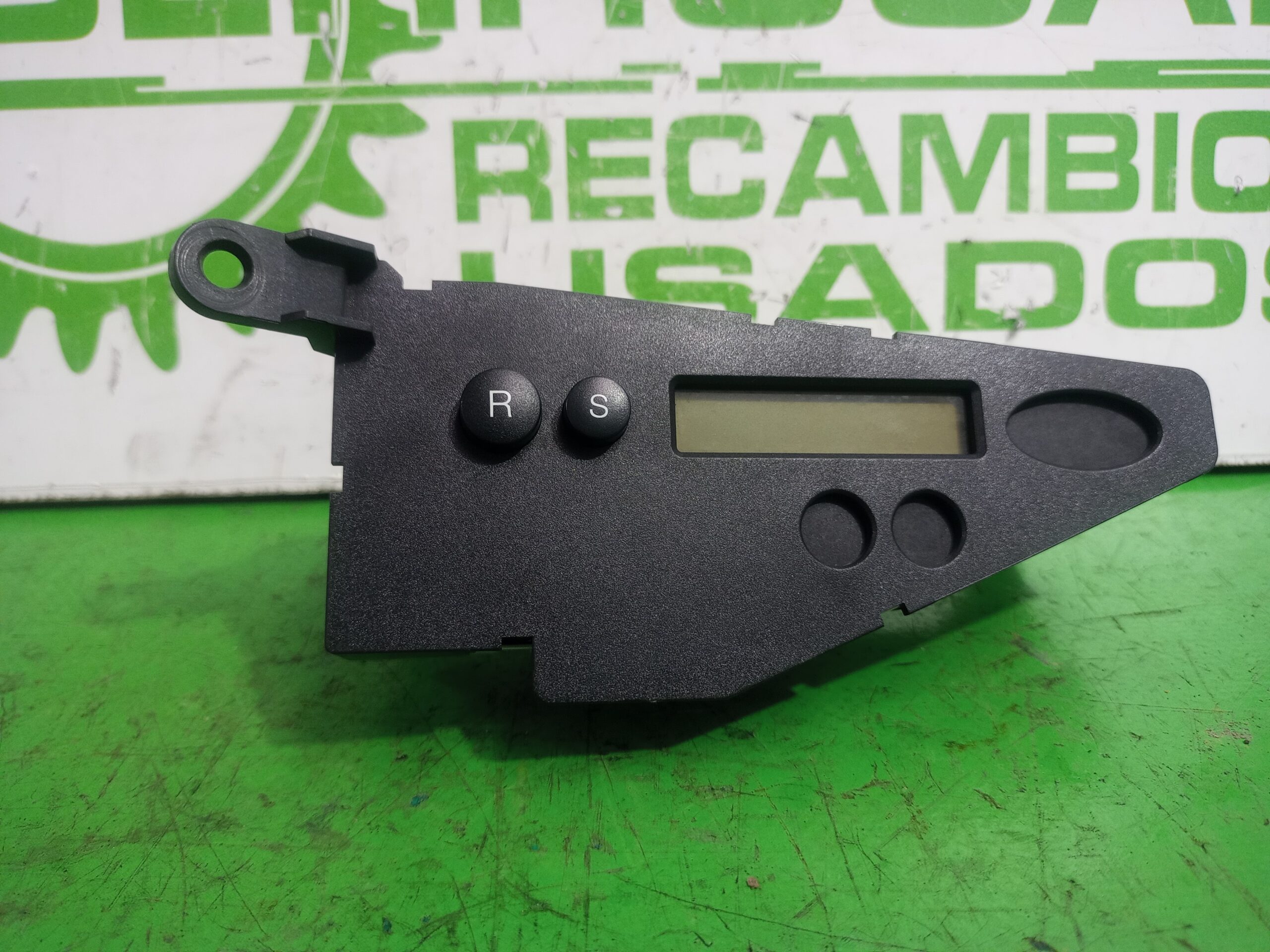 pantalla_multifuncion_2m5t10d885fb_ford_focus_berlina_cak_ambiente