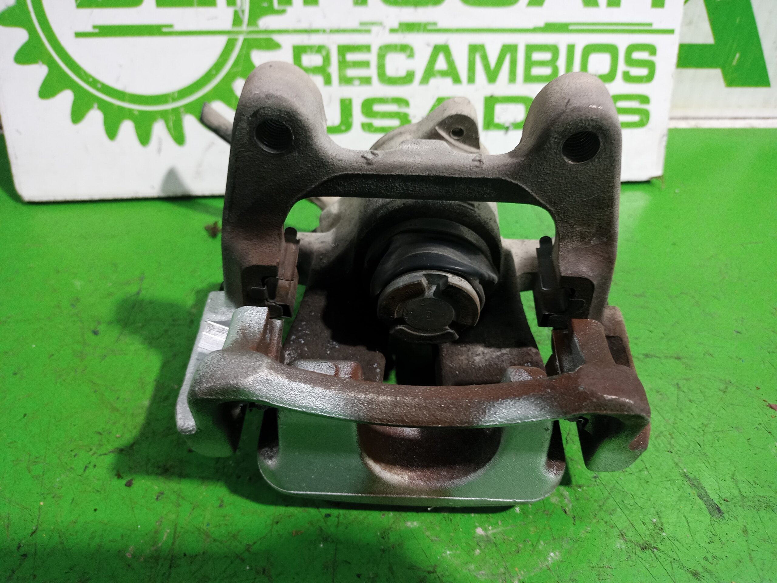 pinza_de_freno_trasera_izquierda_3c0615403e_volkswagen_passat_berlina_3c2_2_0_tdi