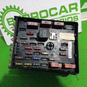 caja_reles_fusibles_3c09712490_volkswagen_passat_berlina_3c2_2_0_tdi