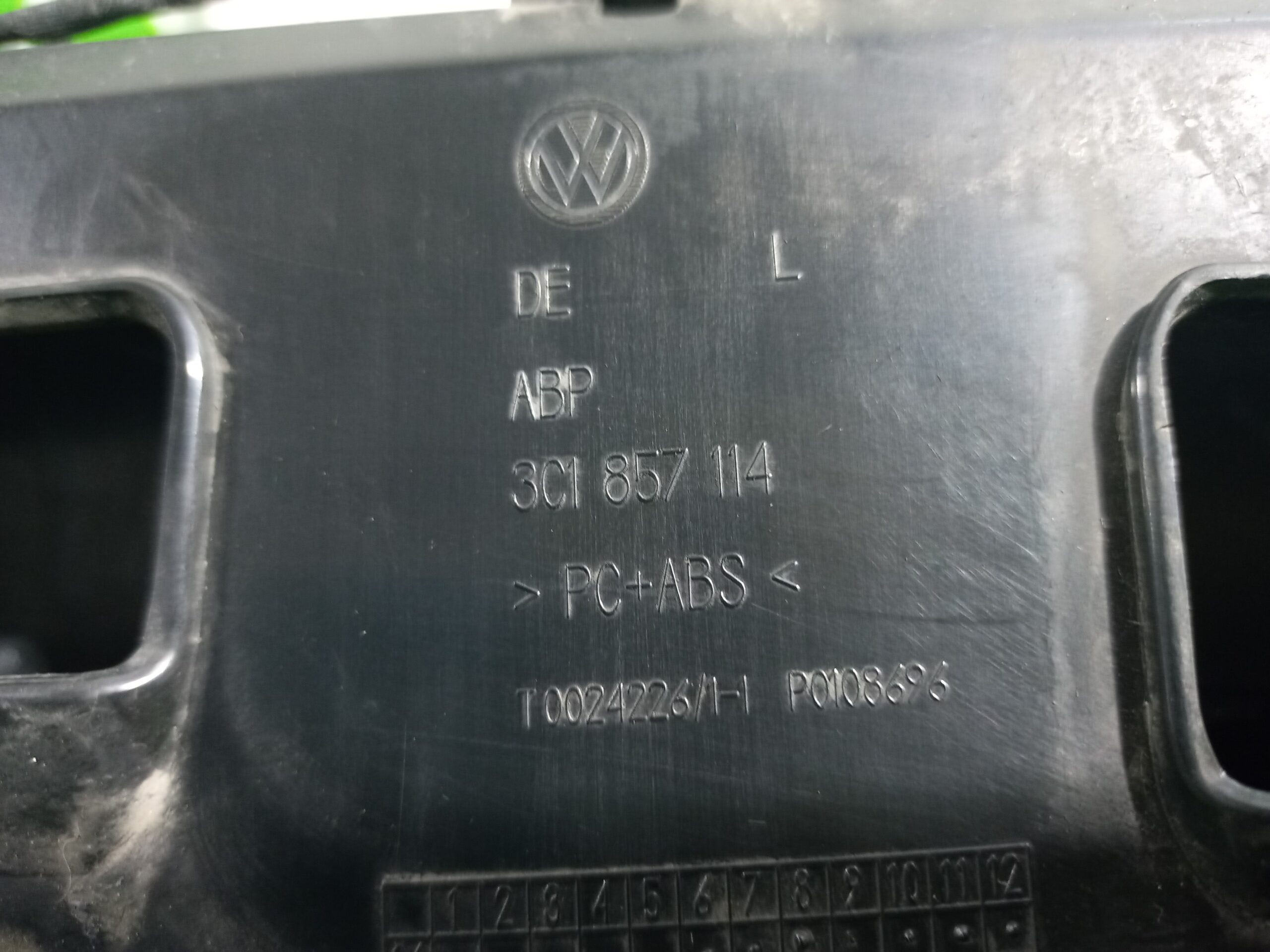 guantera_3c1857114_volkswagen_passat_berlina_3c2_2_0_tdi