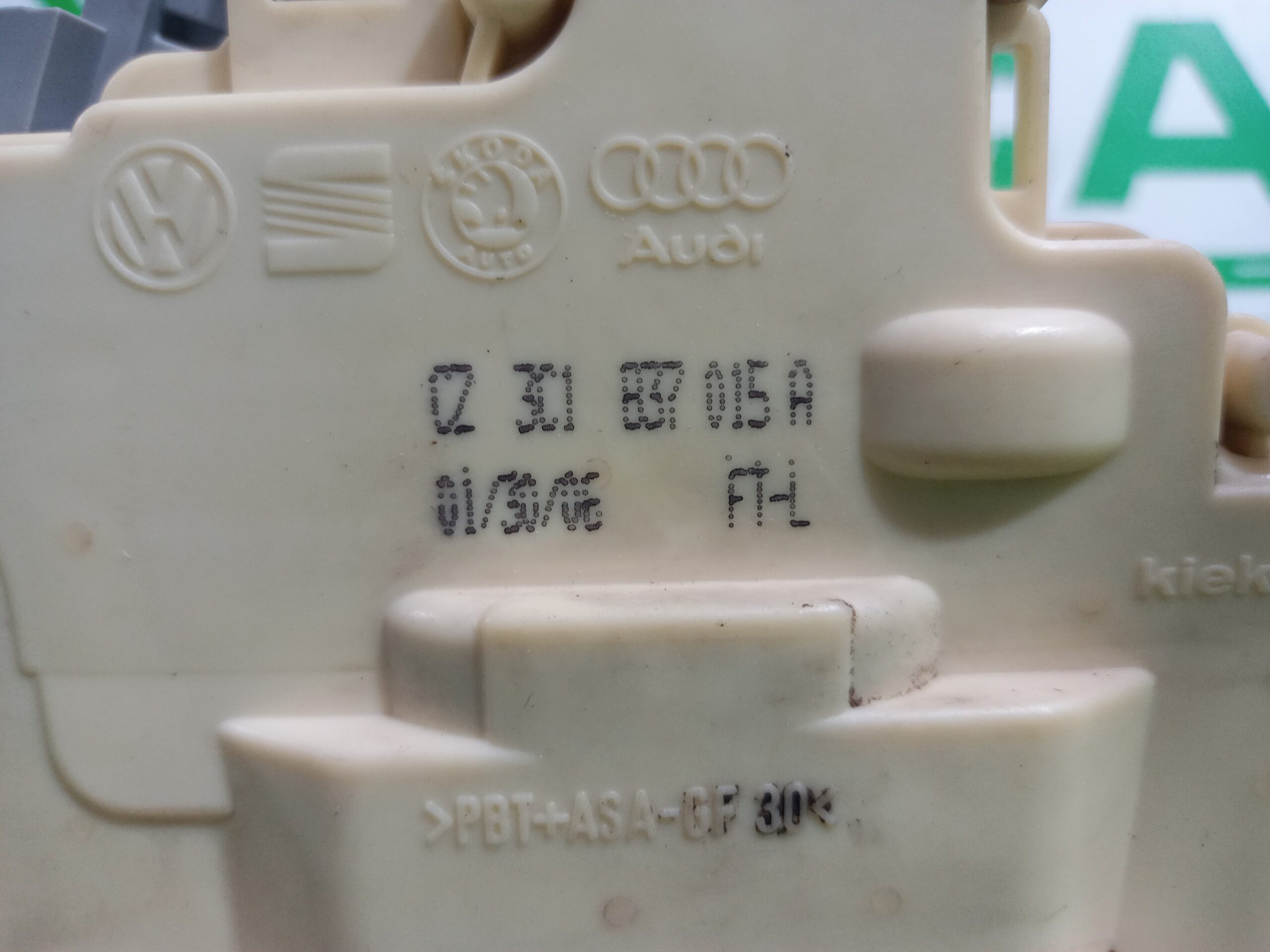 cerradura_puerta_delantera_izquierda_3c1b37015a_volkswagen_passat_berlina_3c2_2_0_tdi