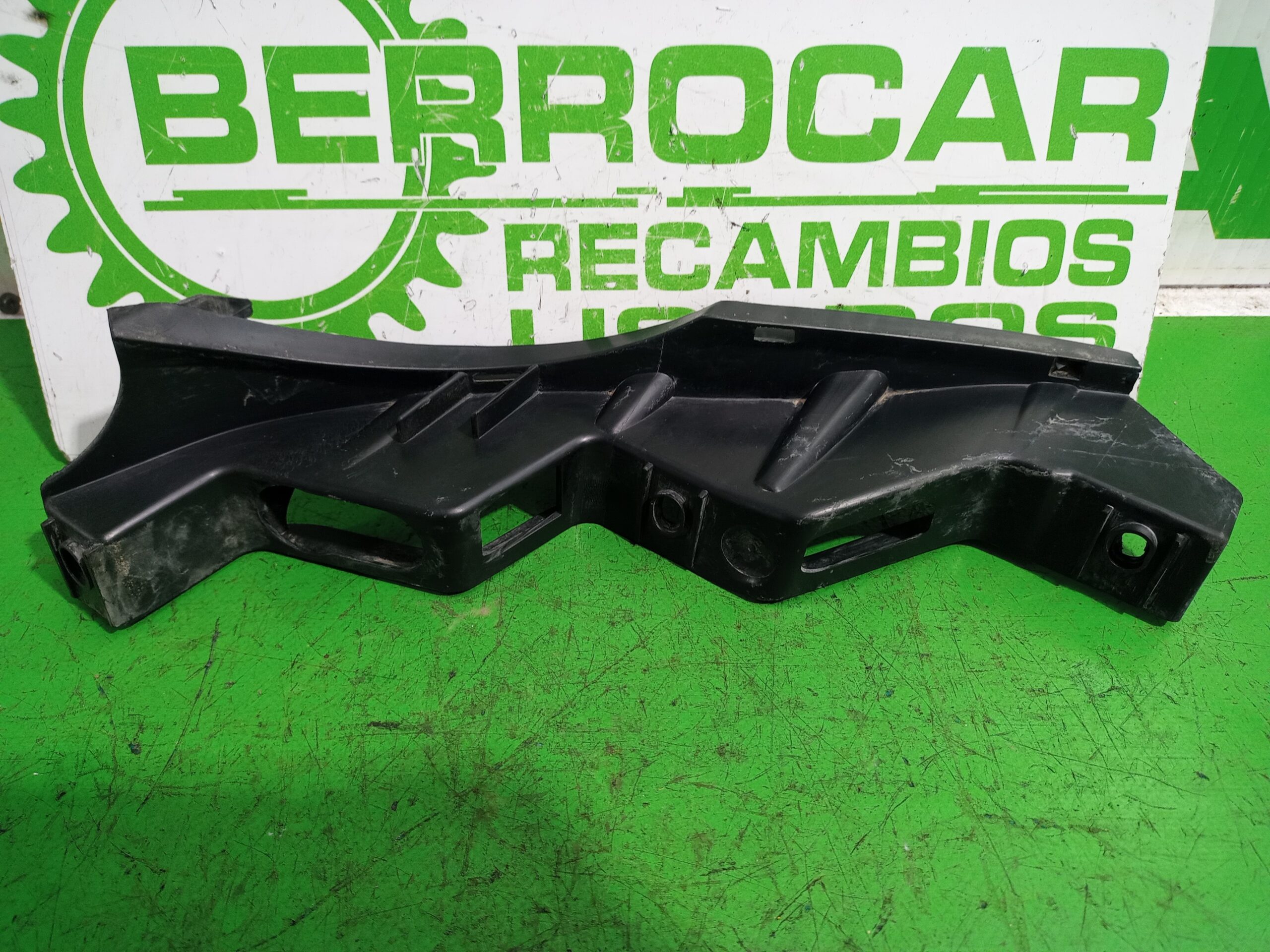 soporte_faro_izquierdo_3c0807889_volkswagen_passat_berlina_3c2_2_0_tdi