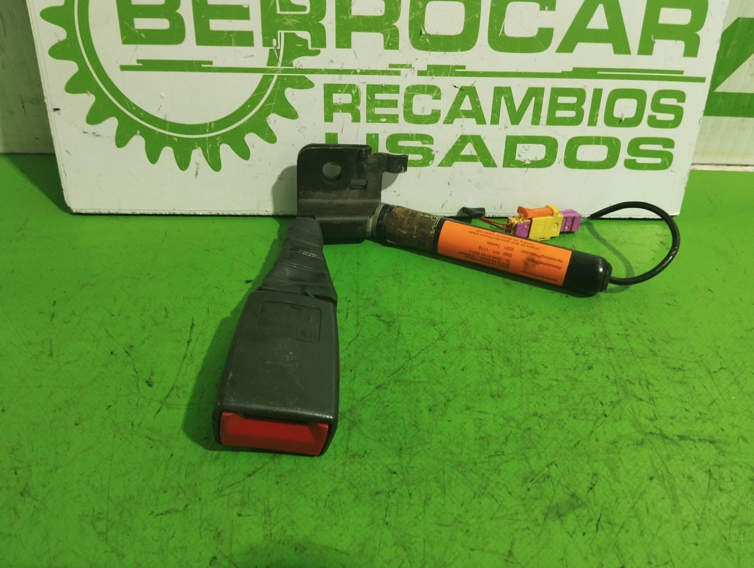 enganche_cinturon_trasero_izquierdo_24463288f_opel_vectra_c_berlina_essentia