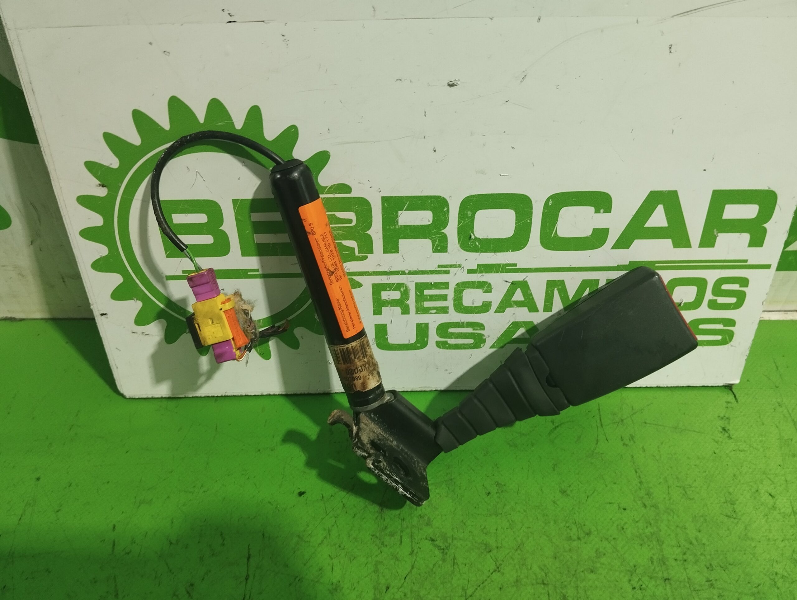 enganche_cinturon_trasero_derecho_24463290f_opel_vectra_c_berlina_essentia