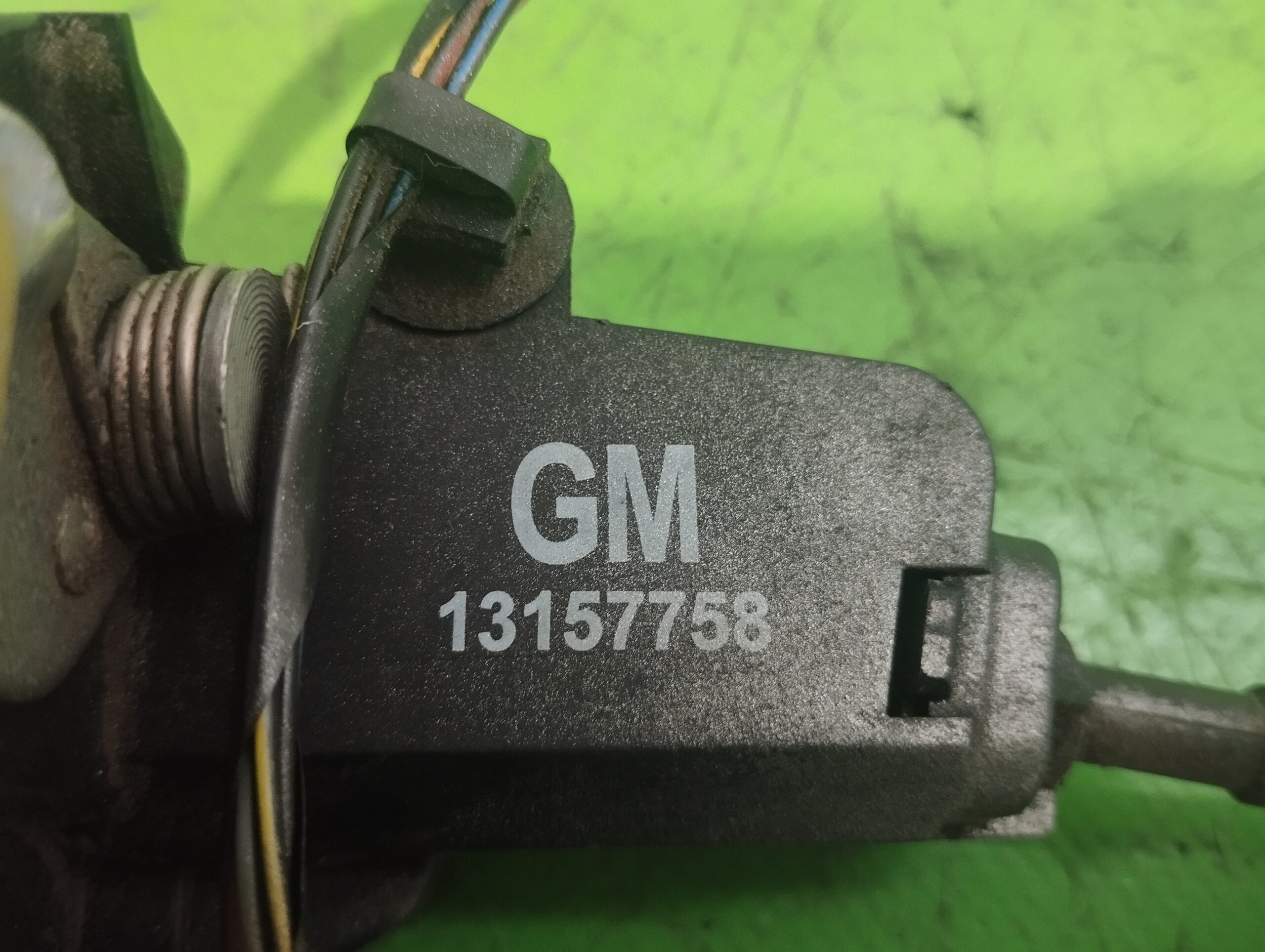 cerradura_puerta_trasera_izquierda_13157758_opel_vectra_c_berlina_essentia