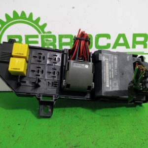 caja_reles_fusibles_13165970_opel_vectra_c_berlina_essentia