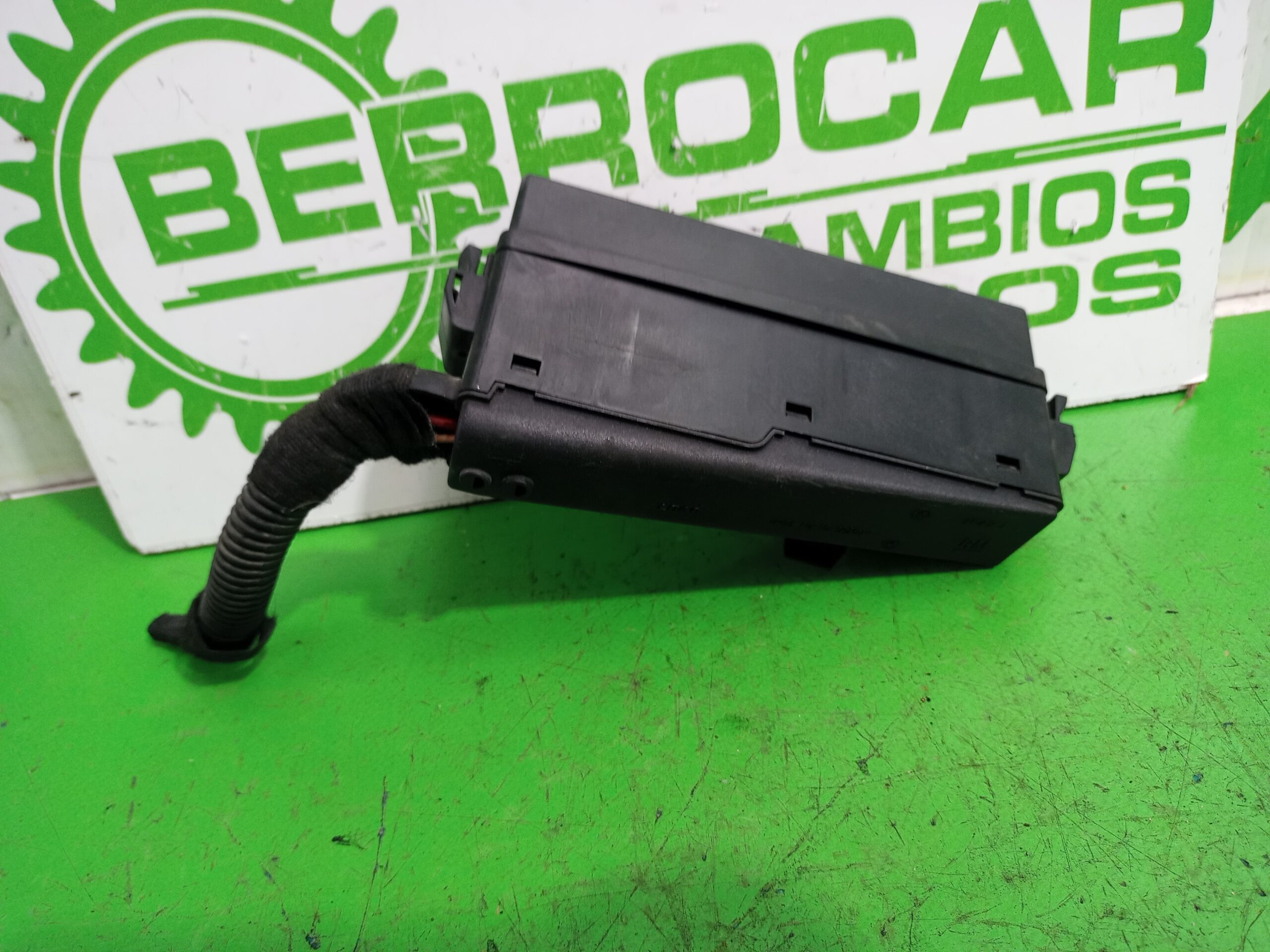 caja_reles_fusibles_zf231_opel_vectra_c_berlina_essentia