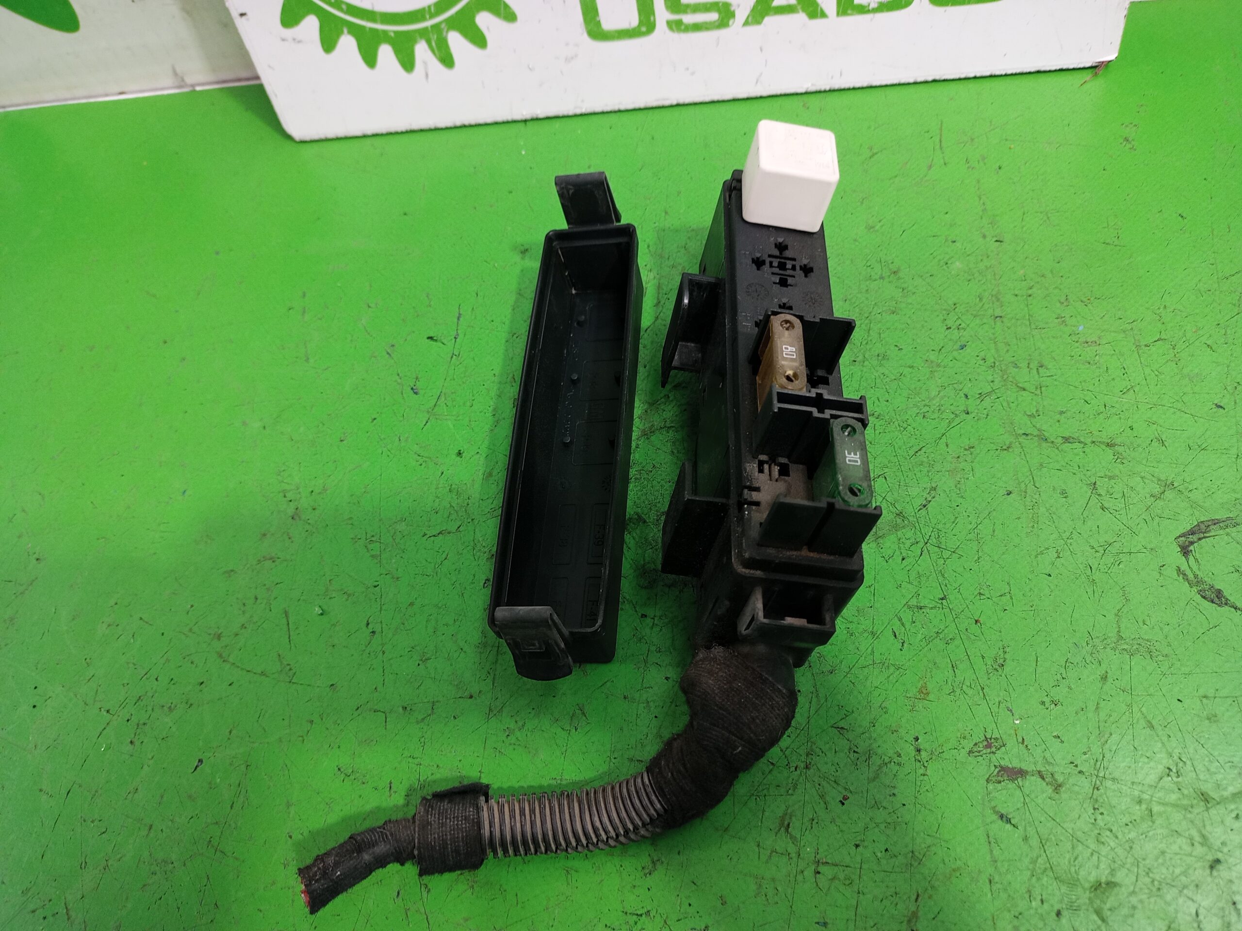 caja_reles_fusibles_zf231_opel_vectra_c_berlina_essentia