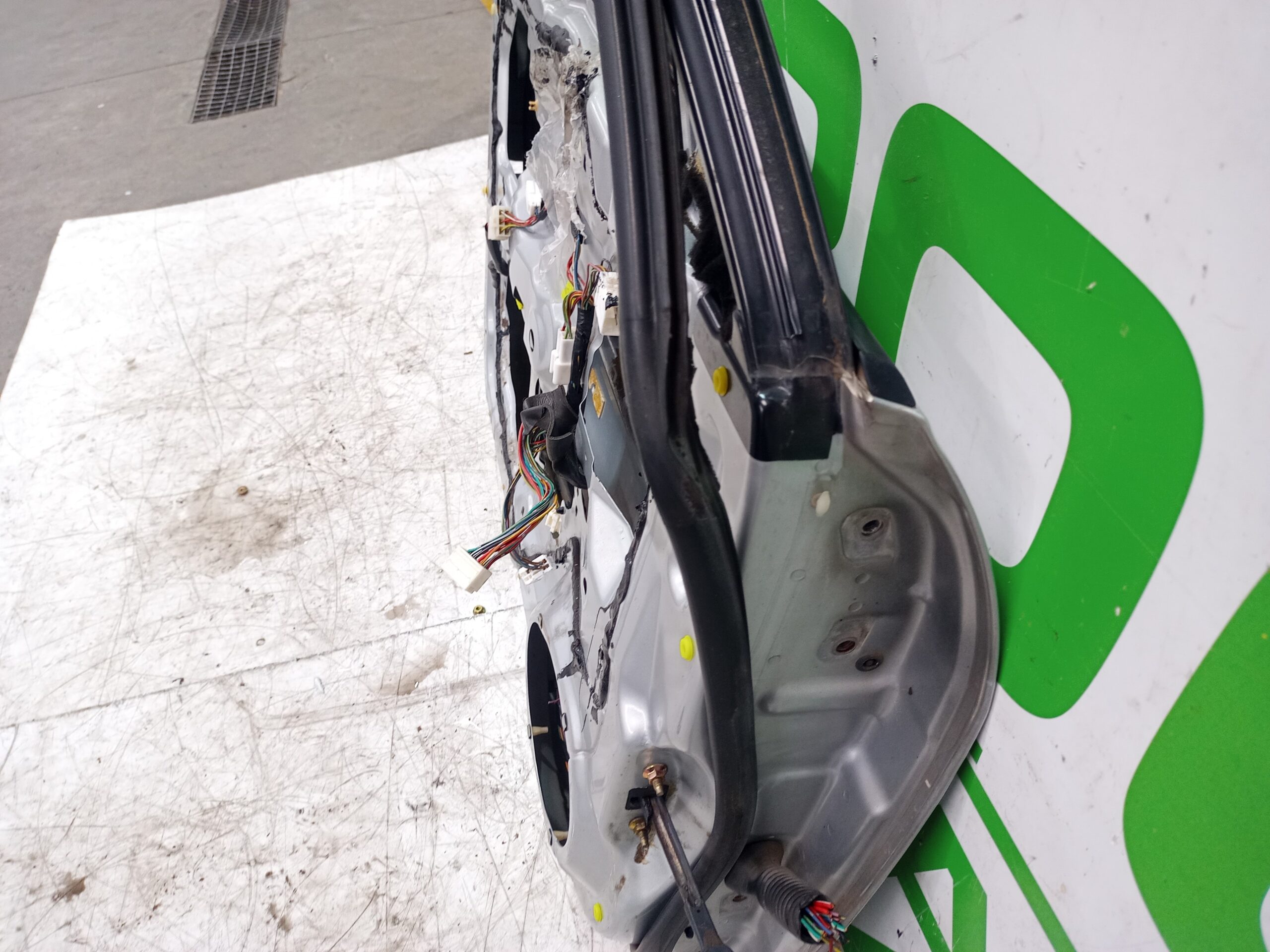 puerta_delantera_izquierda_gg3e_59_020b_mazda_626_berlina_gf_2_0_16v_cat