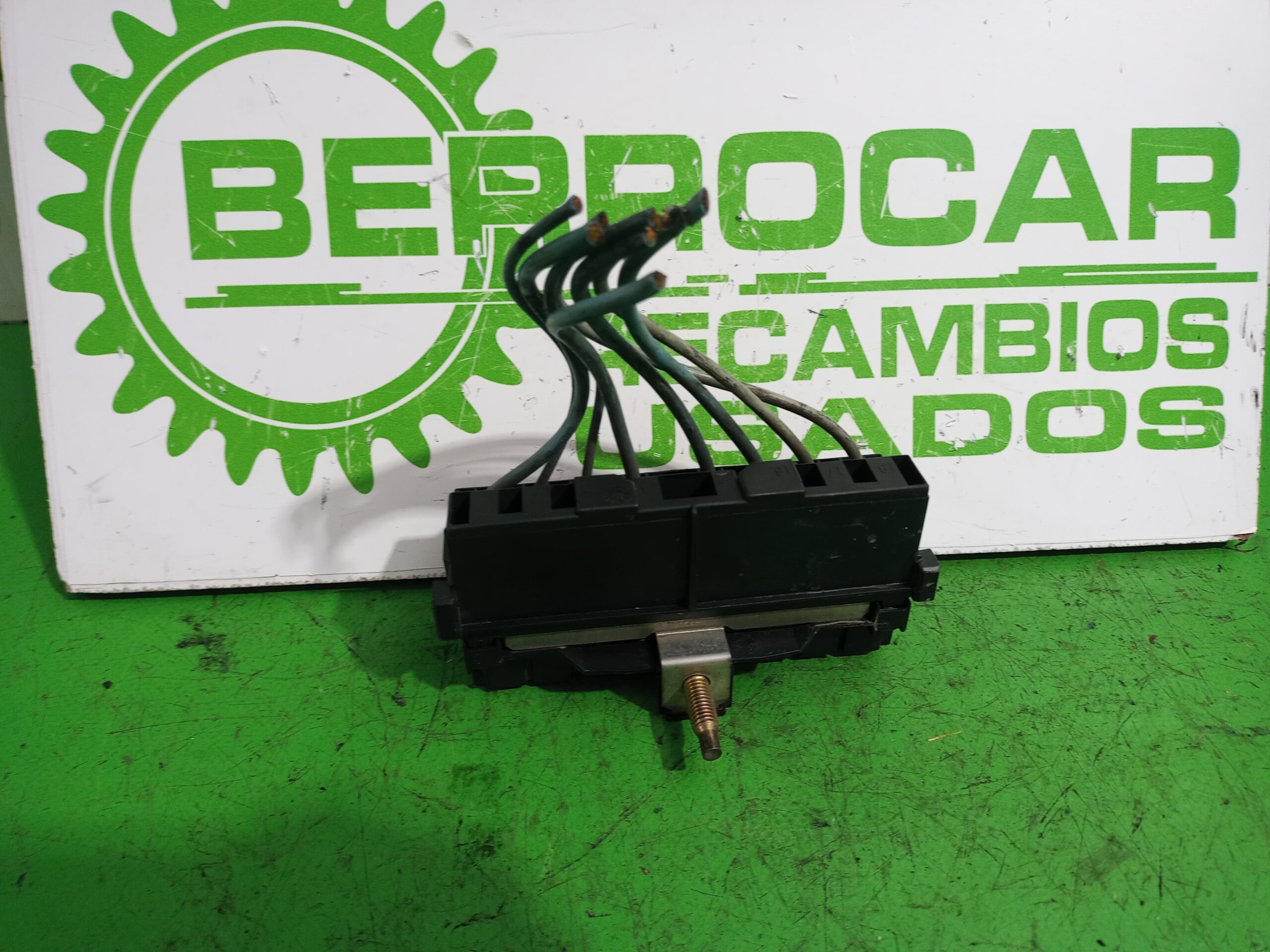 caja_reles_fusibles_p3k303927_citr_n_c5_break_2_0_hdi