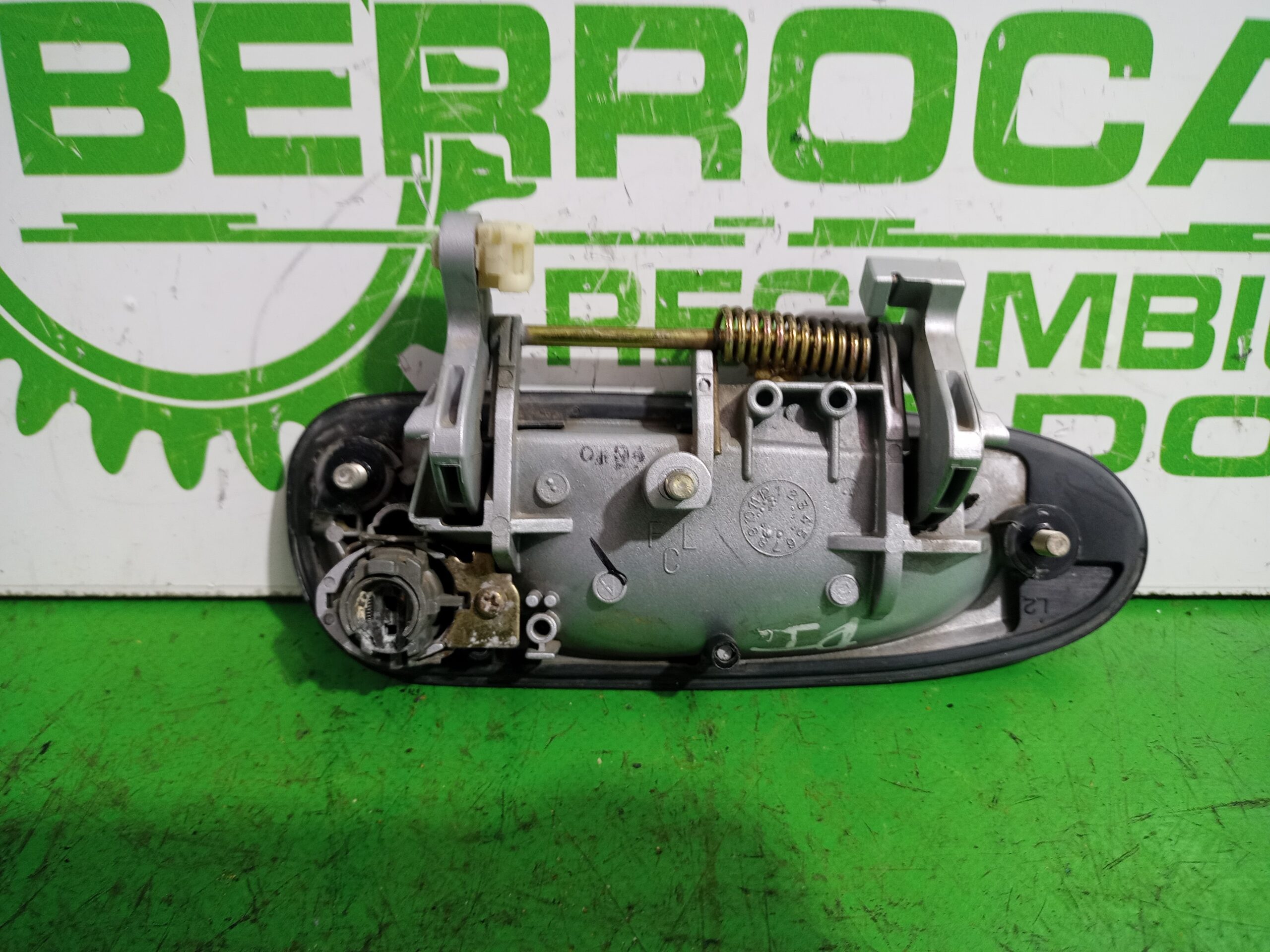 maneta_exterior_delantera_izquierda_ge4t_59_410a_92_mazda_626_berlina_gf_2_0_16v_cat