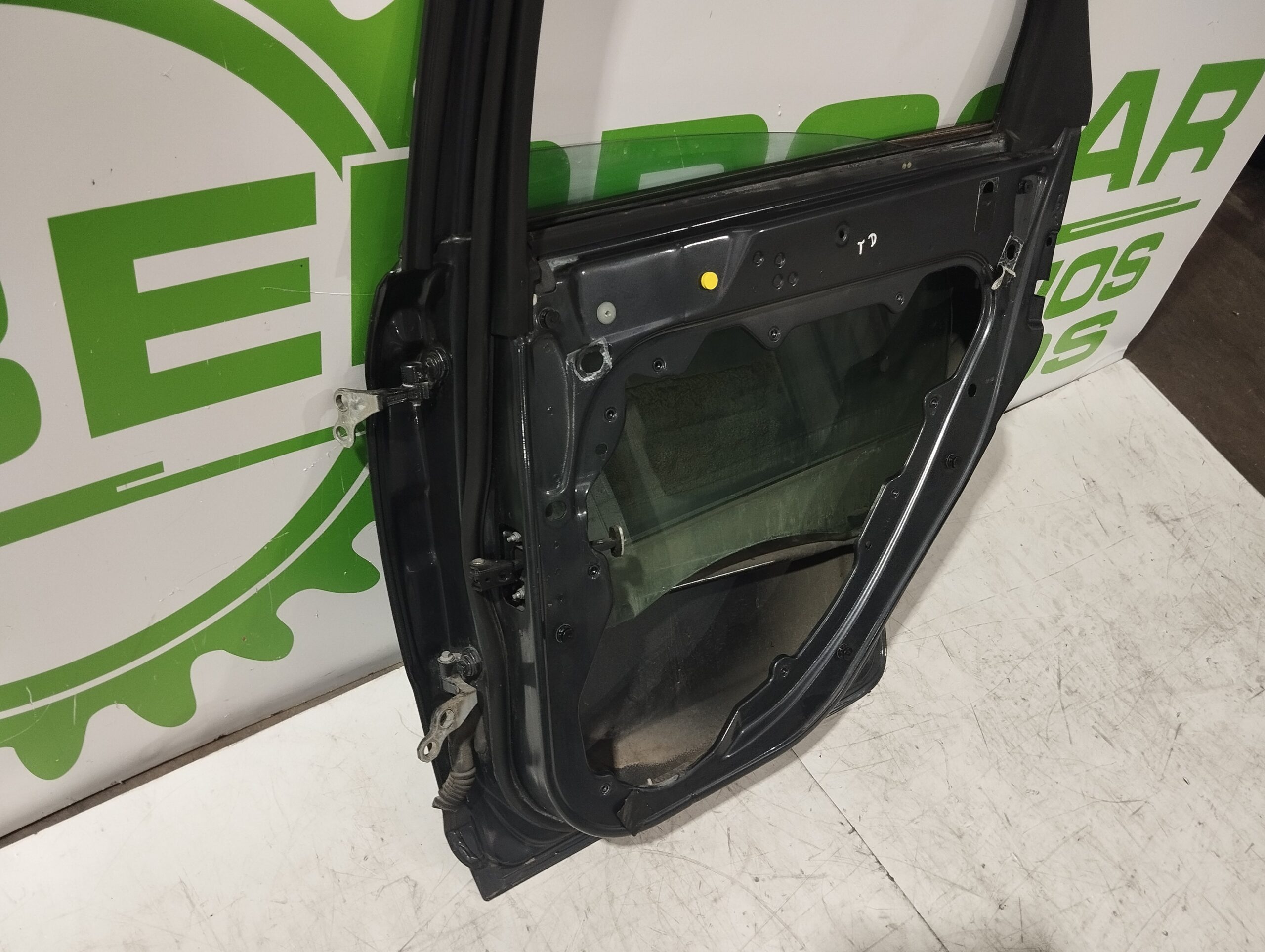 puerta_trasera_derecha_1505762_ford_focus_berlina_cap_1_6_16v_cat