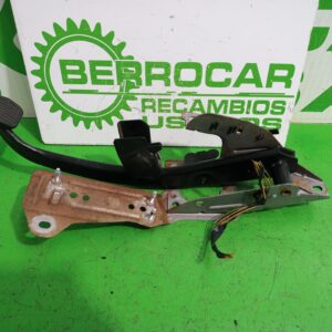pedal_de_freno_4m512467an_ford_focus_berlina_cap_1_6_16v_cat
