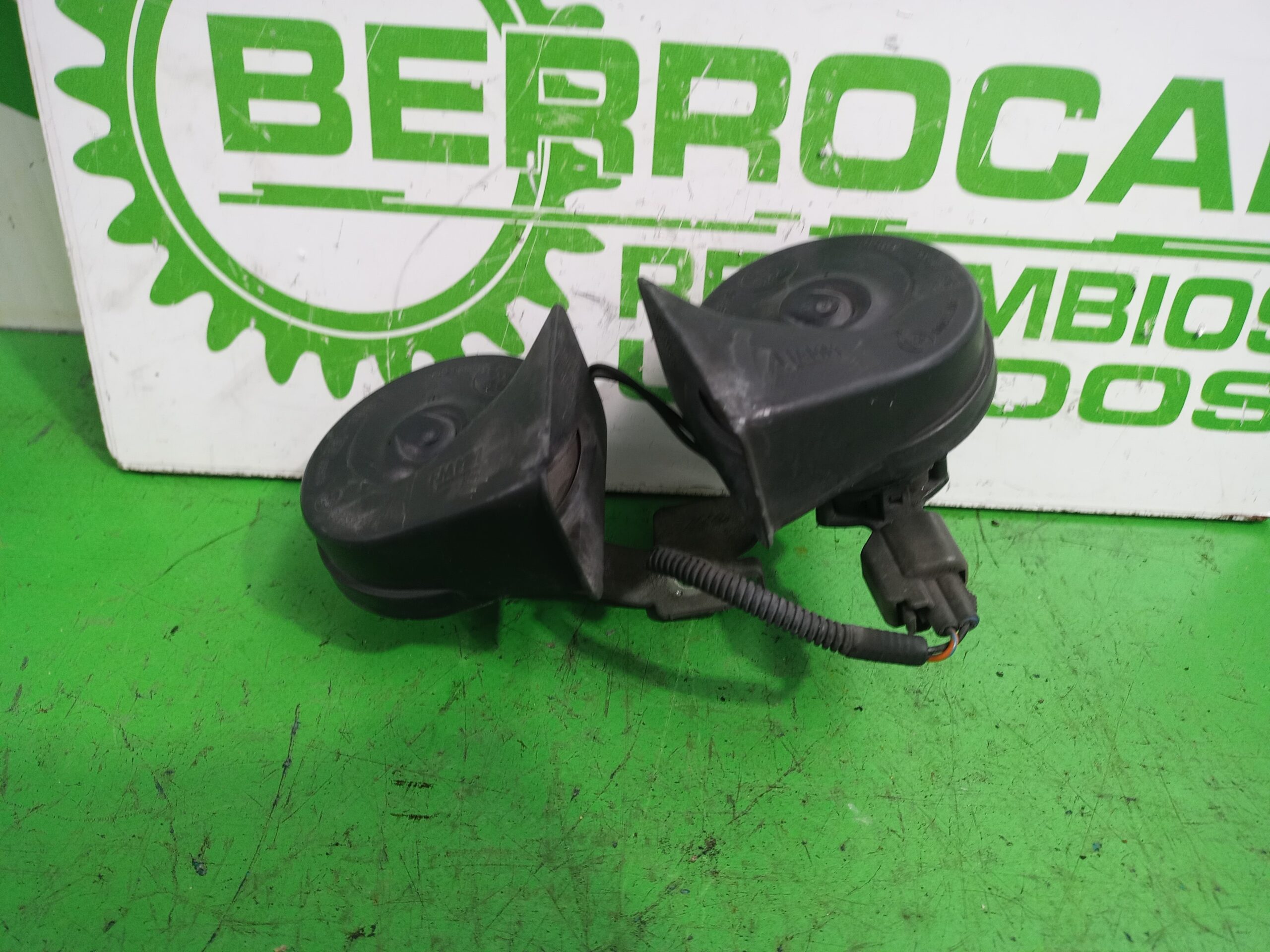 claxon_e355306_ford_focus_berlina_cap_1_6_16v_cat