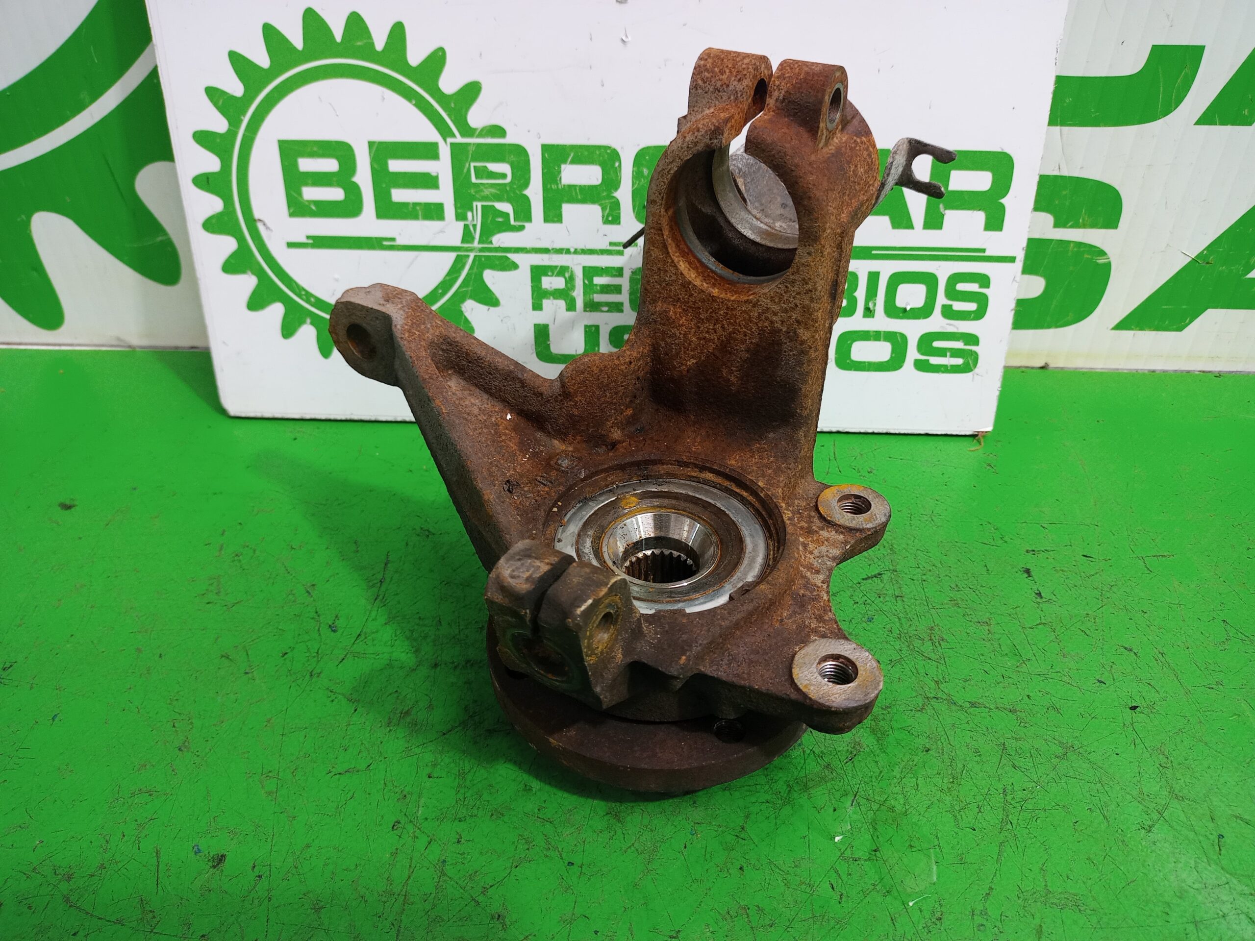 mangueta_delantera_izquierda_364654_citr_n_berlingo_1_9_diesel