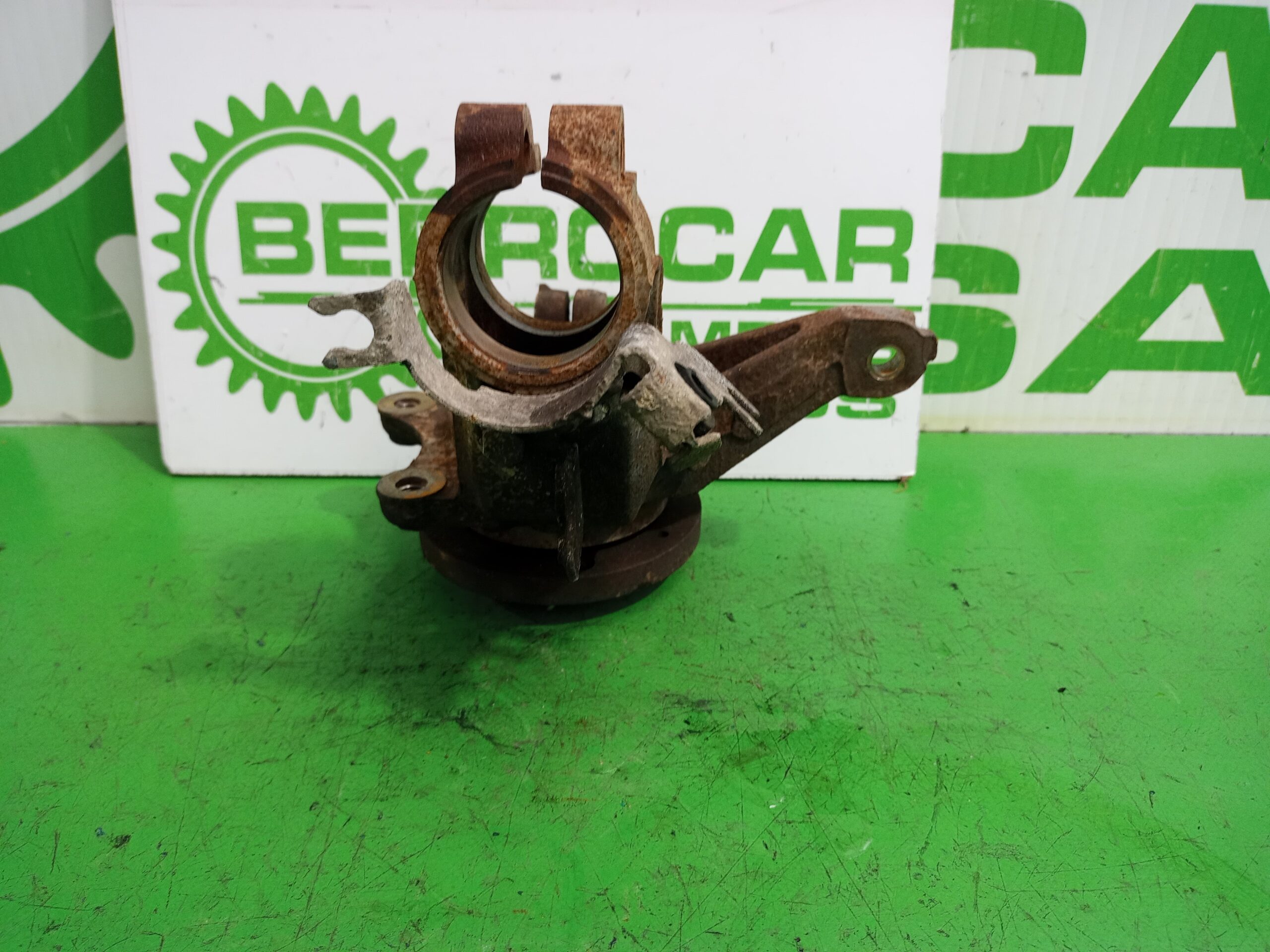 mangueta_delantera_izquierda_364654_citr_n_berlingo_1_9_diesel