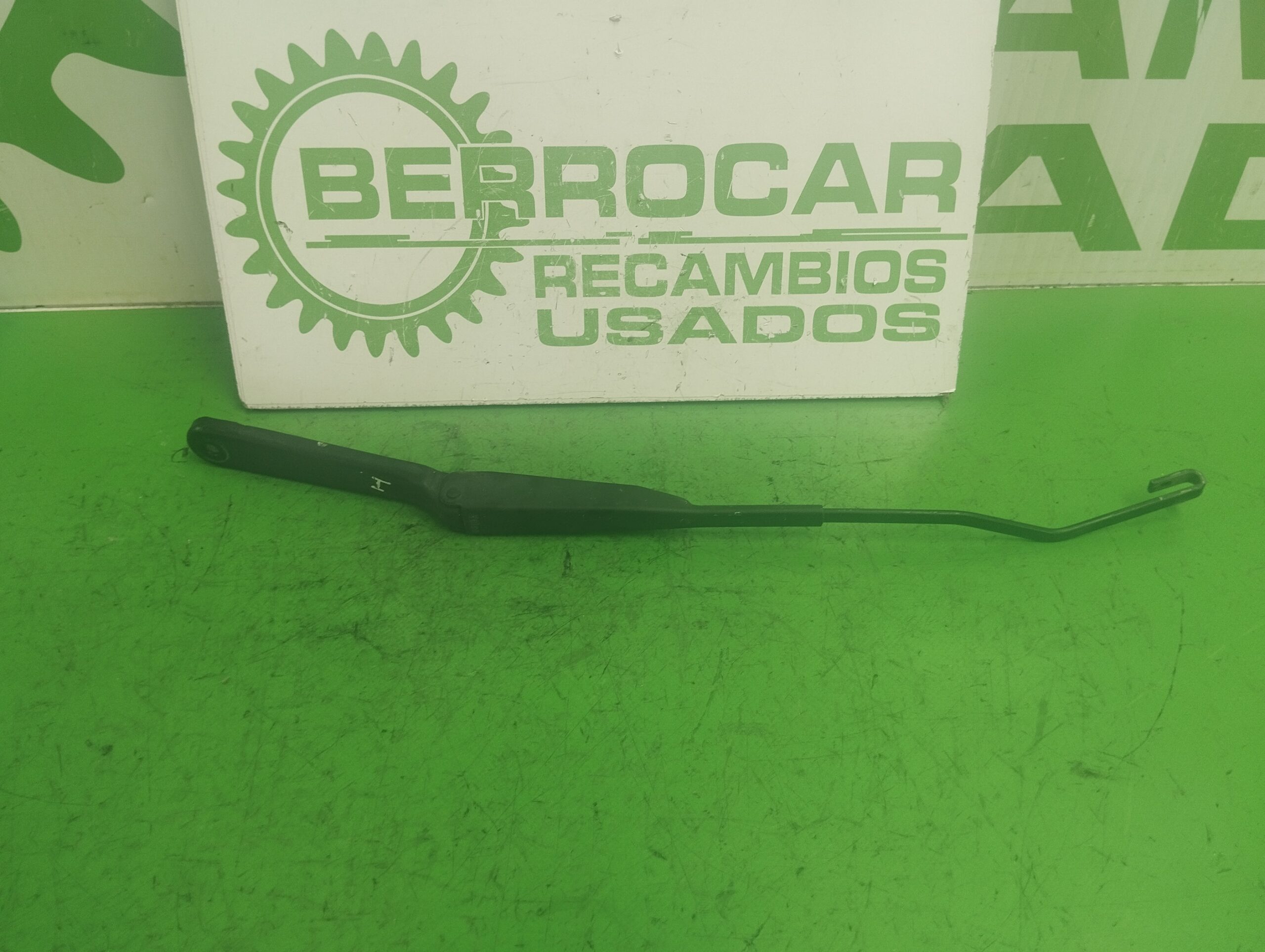 brazo_limpia_delantero_izquierdo_80007467_citr_n_berlingo_1_9_diesel