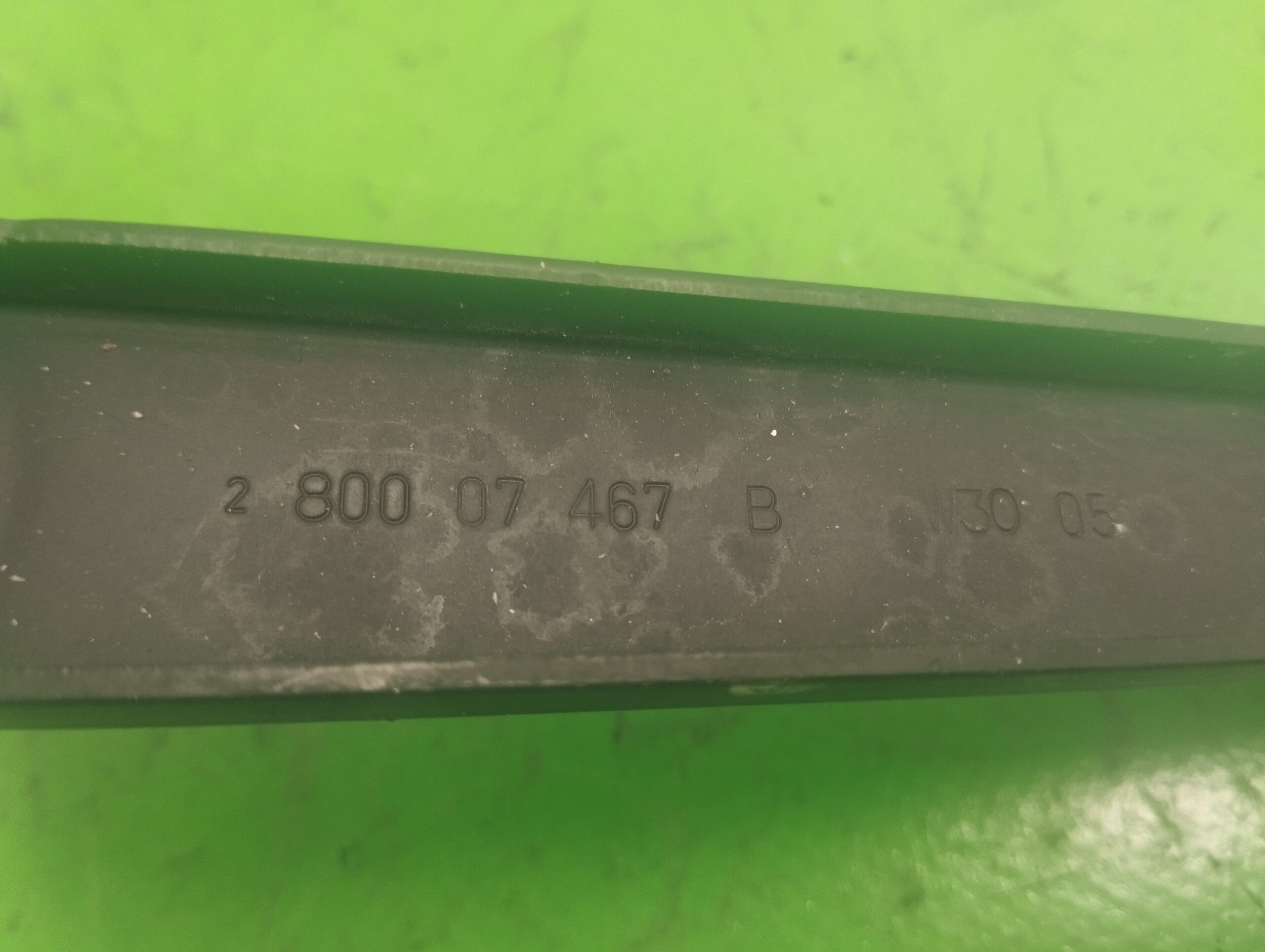 brazo_limpia_delantero_izquierdo_80007467_citr_n_berlingo_1_9_diesel