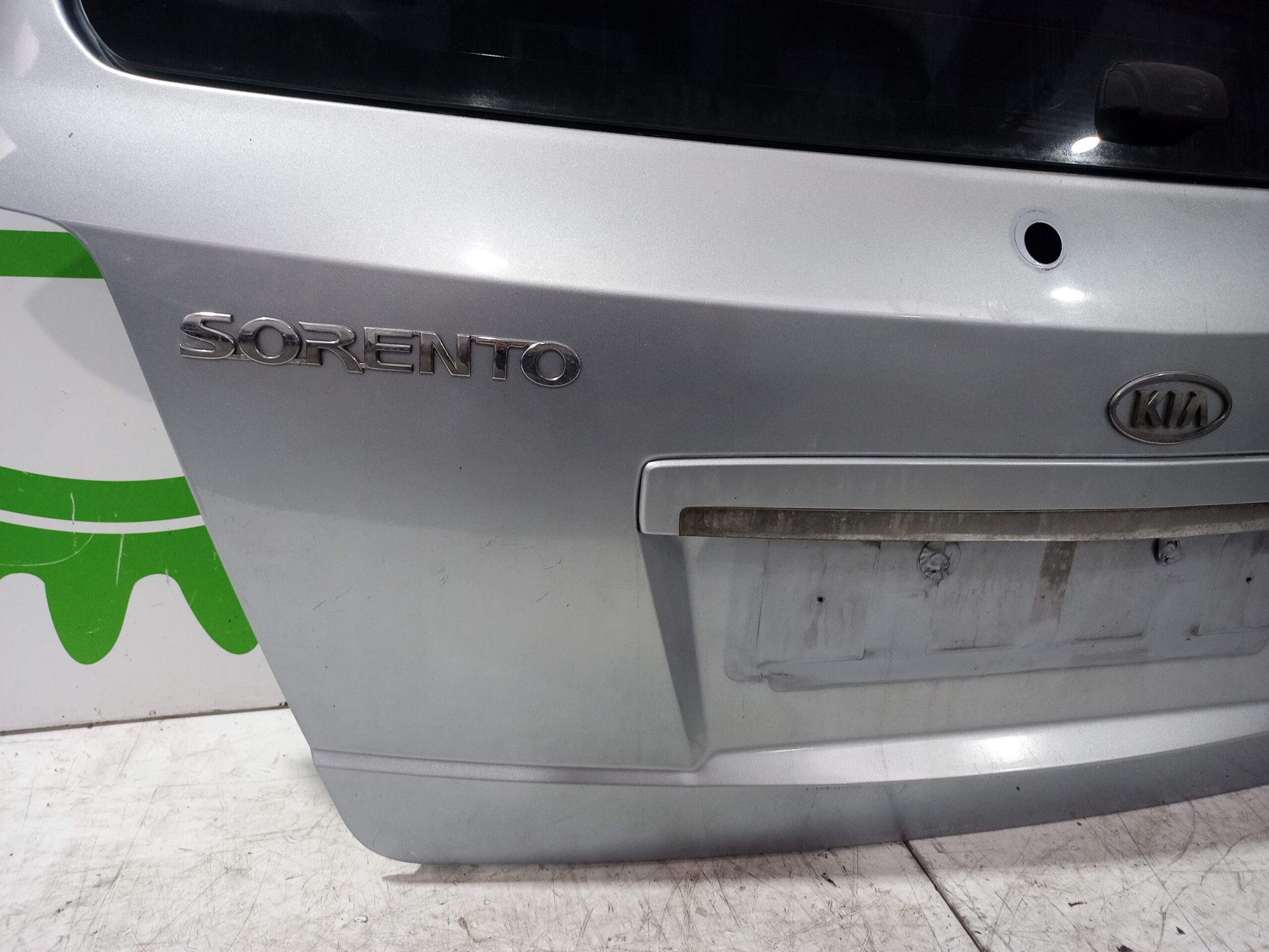 porton_trasero_737003e112_cristal_de_regalo_kia_sorento_2_5_crdi_cat