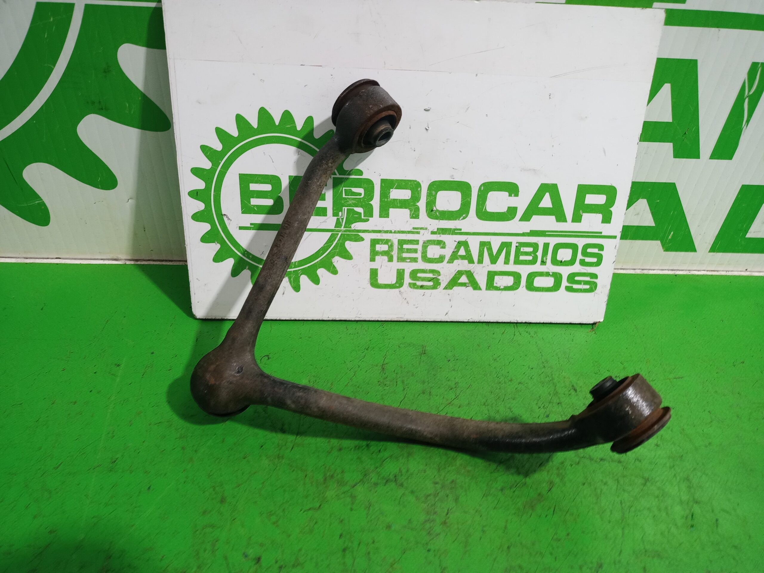 brazo_suspension_superior_delantero_derecho_544203e002_kia_sorento_2_5_crdi_cat