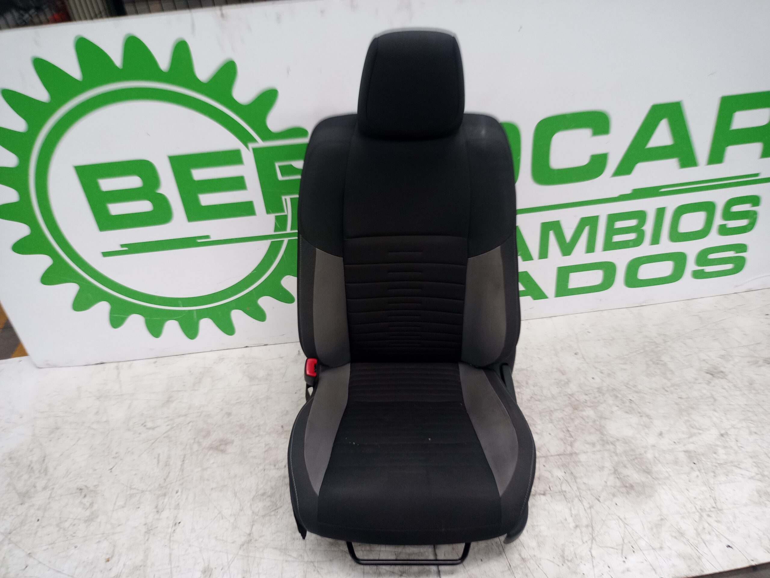 asiento_delantero_izquierdo_710740zz30c0_toyota_auris_touring_sports_e18_active