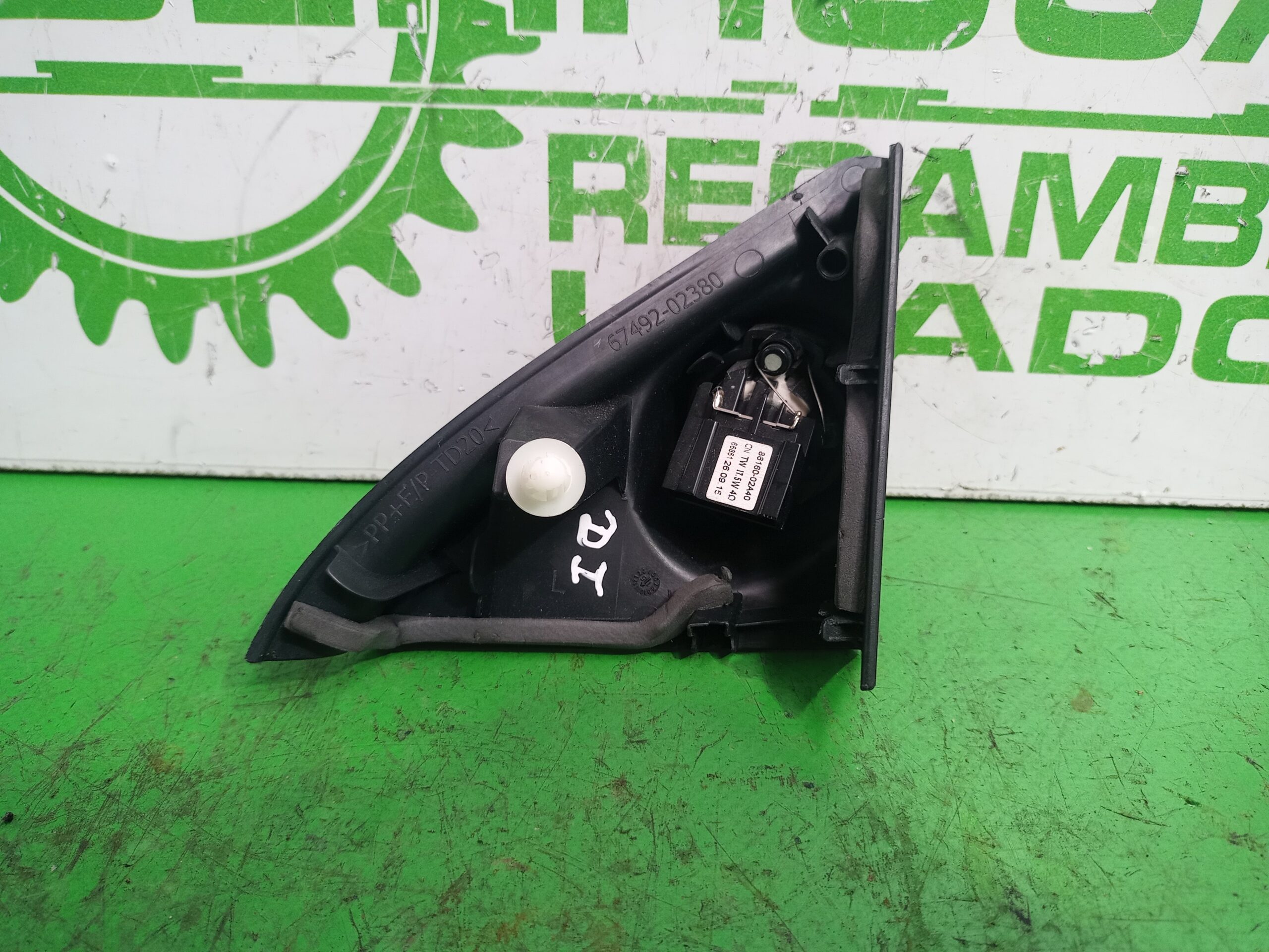 altavoz_8616002a40_toyota_auris_touring_sports_e18_active