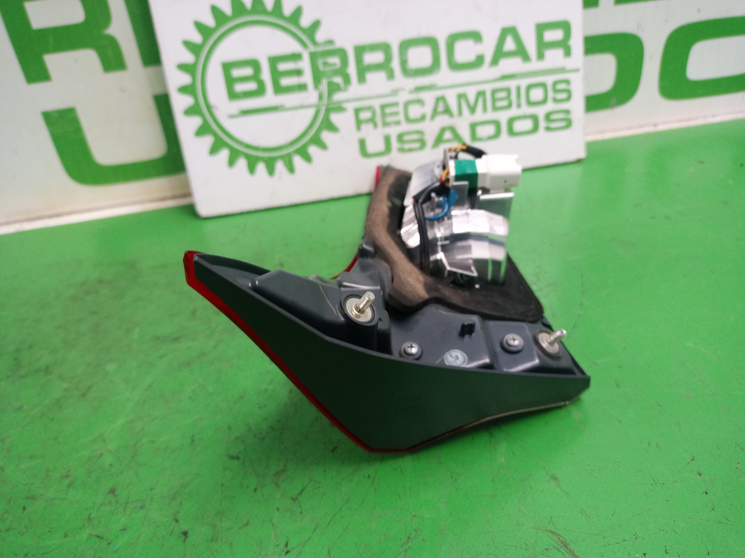 piloto_trasero_derecho_interior_e418671_8158102830_toyota_auris_touring_sports_e18_active