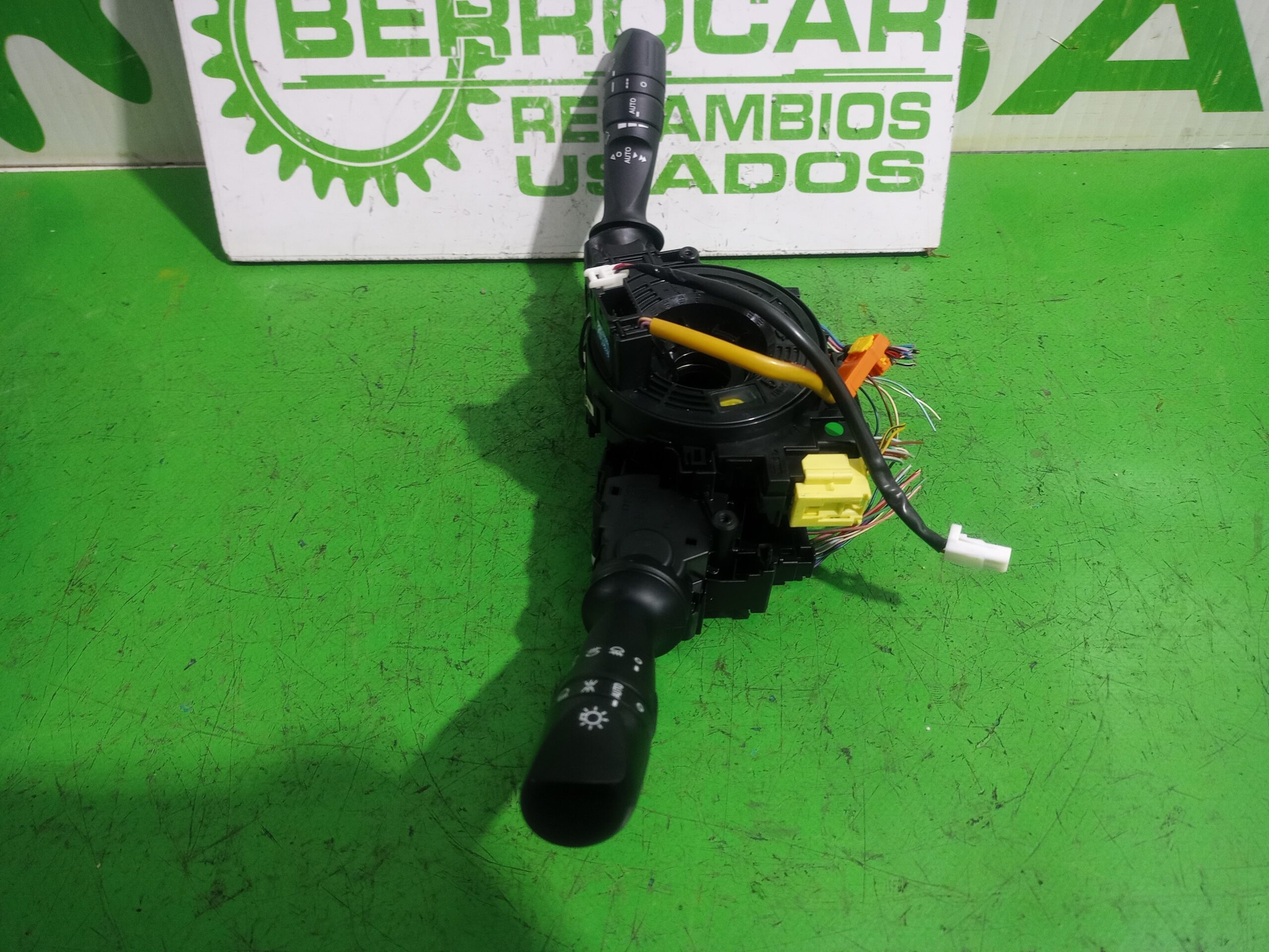 mando_multifuncion_8924502060_toyota_auris_touring_sports_e18_active