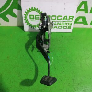 pedal_embrague_313010f141_toyota_auris_touring_sports_e18_active