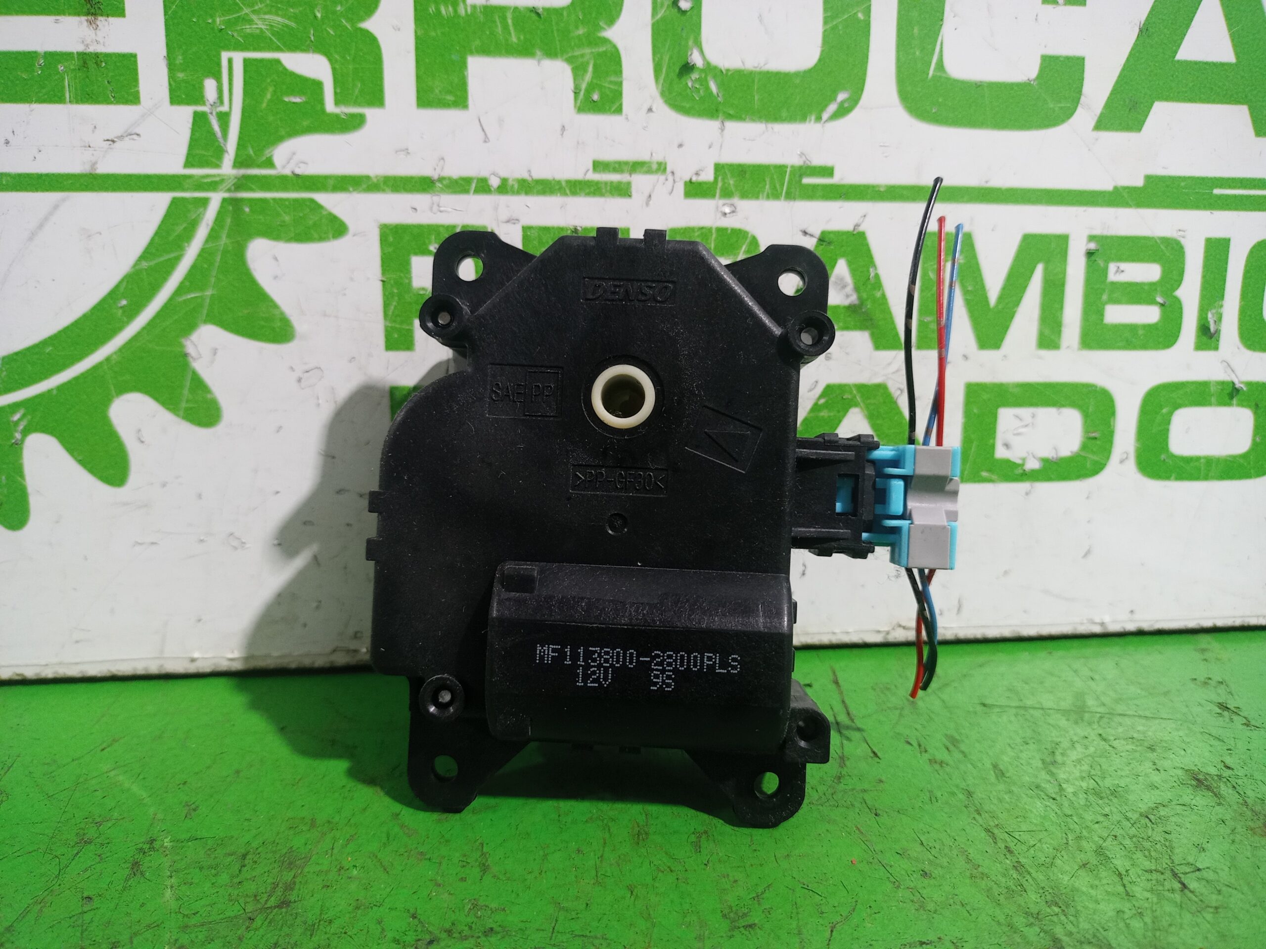 motor_apertura_trampillas_mf1138002800pls_toyota_auris_touring_sports_e18_active