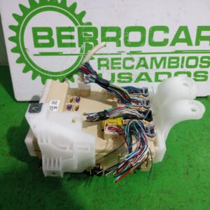 caja_reles_fusibles_8922102480_toyota_auris_touring_sports_e18_active