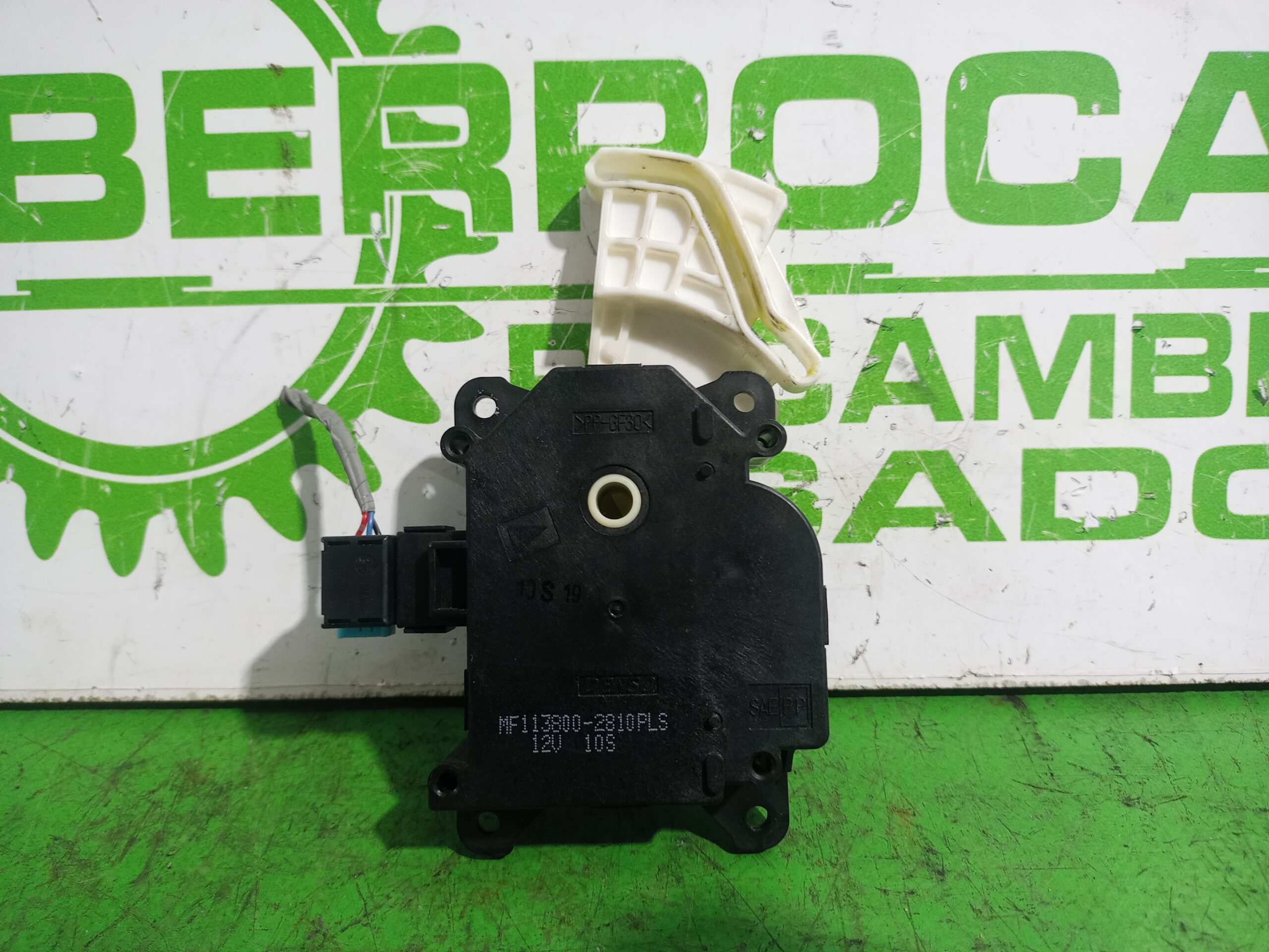 motor_apertura_trampillas_mf1138002810pls_toyota_auris_touring_sports_e18_active