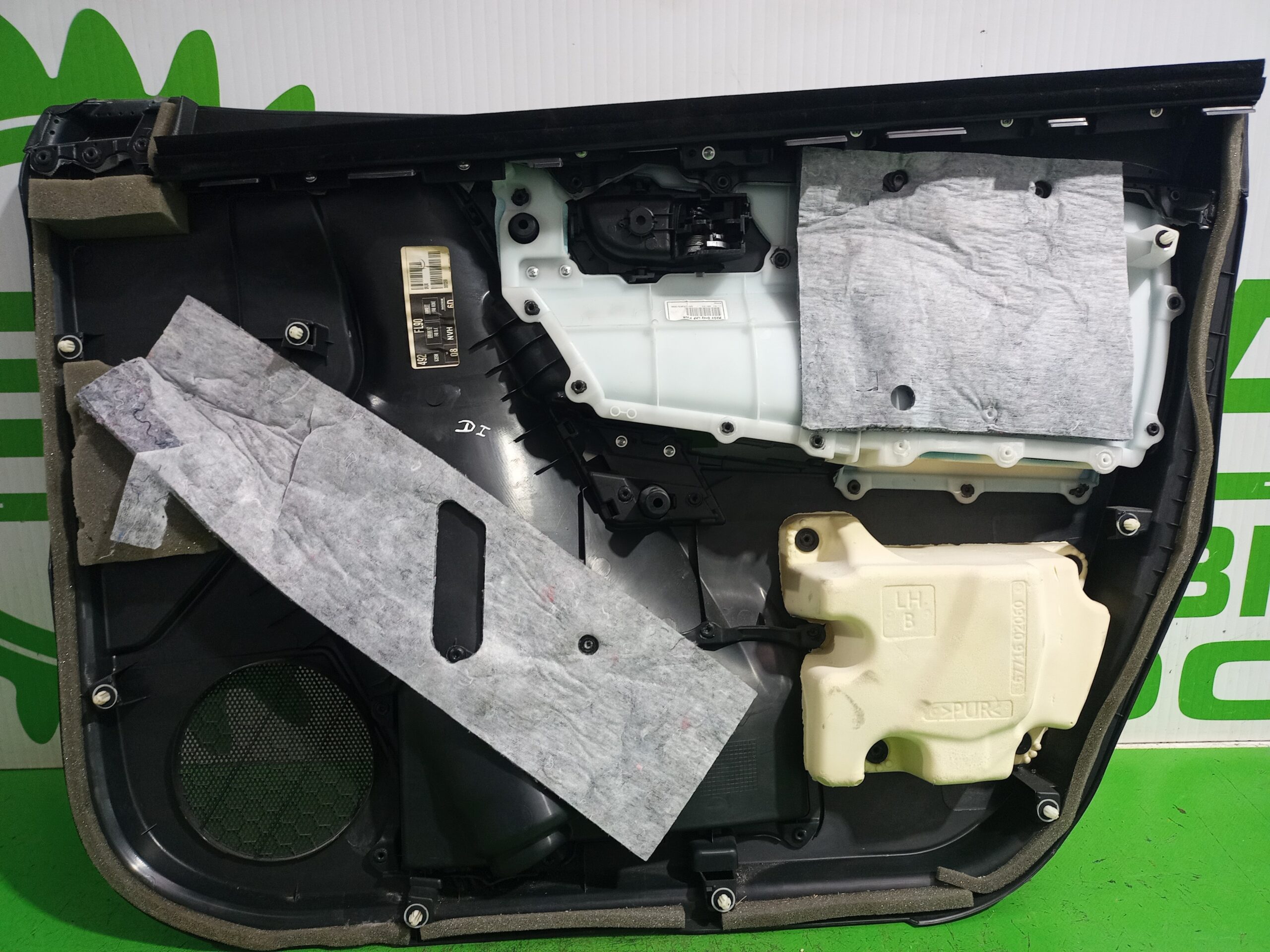 guarnecido_puerta_delantera_izquierda_6777802280_toyota_auris_touring_sports_e18_active