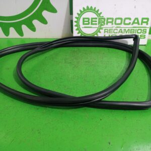 goma_contorno_6231202230_toyota_auris_touring_sports_e18_active