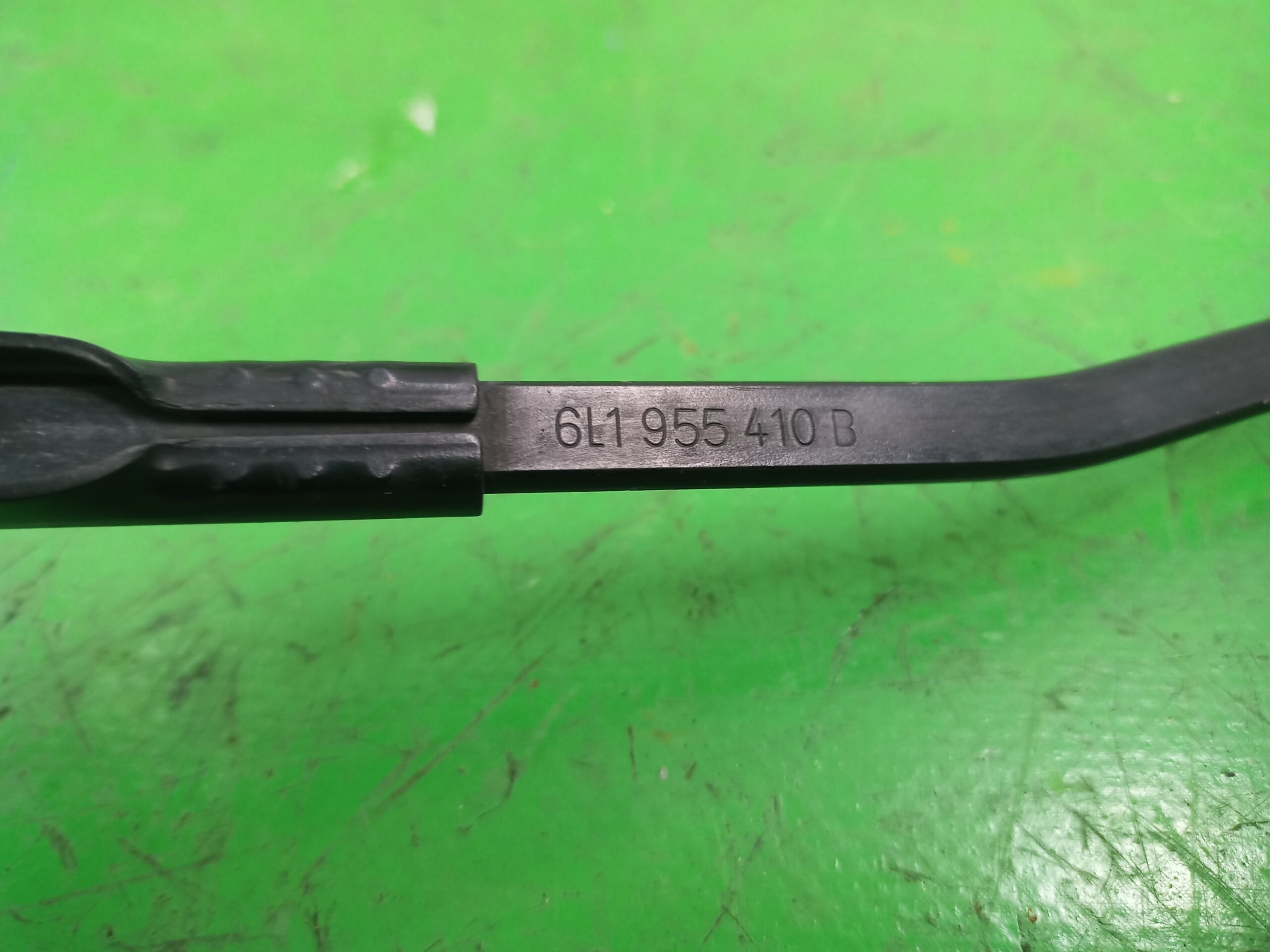 brazo_limpia_delantero_derecho_6l1955410b_seat_ibiza_6l1_1_4_16v