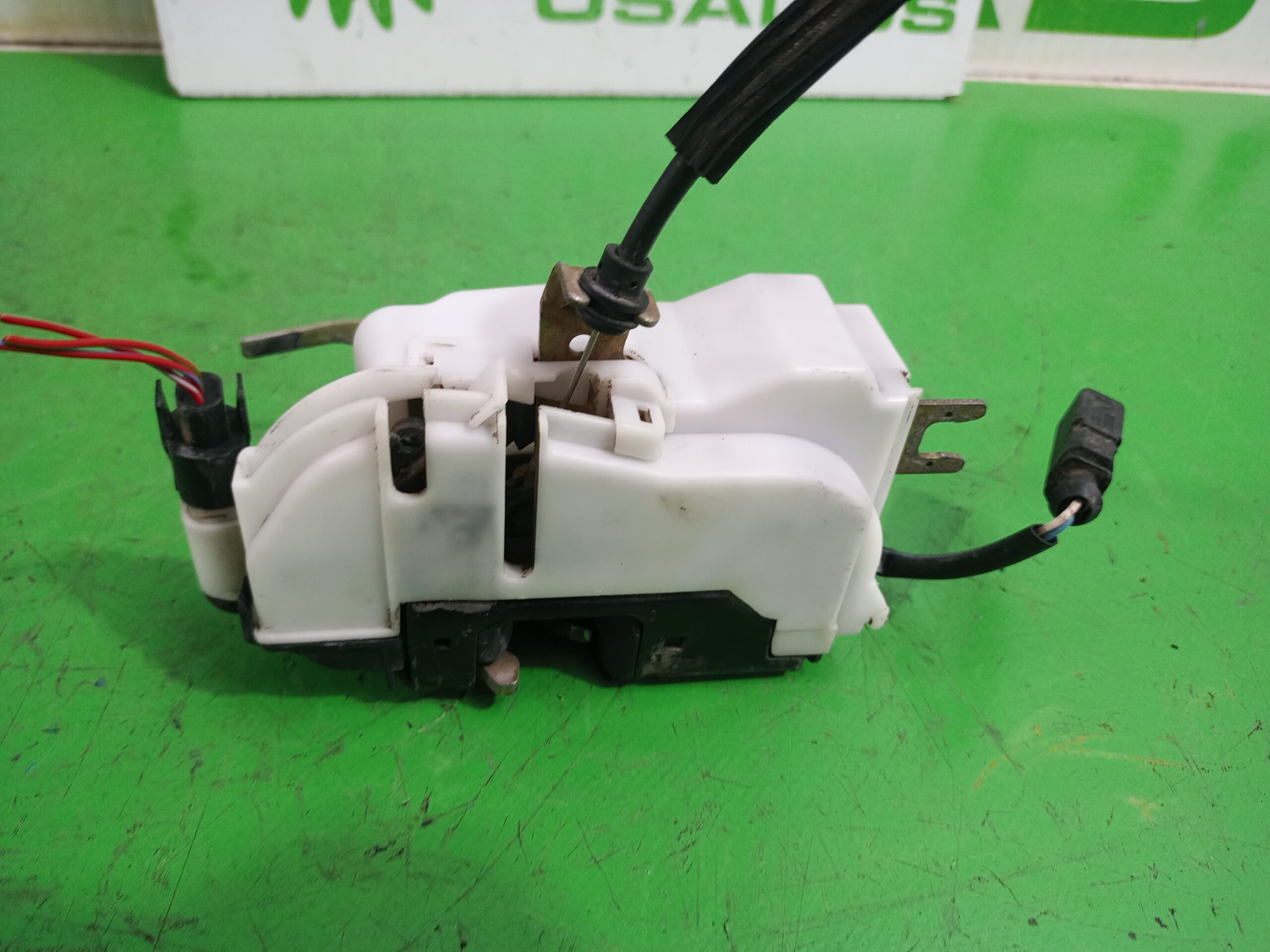 cerradura_puerta_delantera_derecha_6k4837016d_seat_ibiza_6k1_select