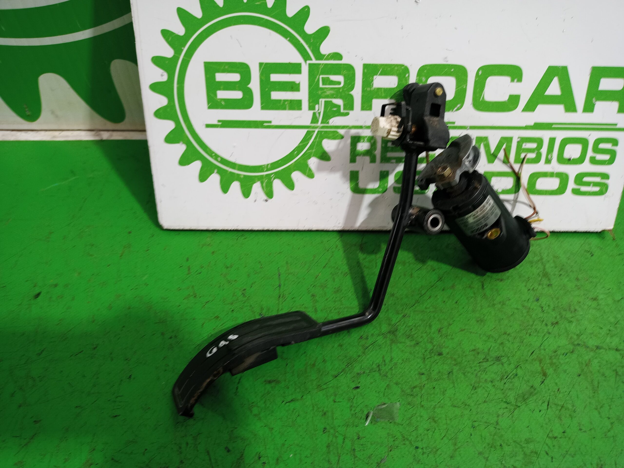 pedal_acelerador_6n1721509a_seat_ibiza_6k1_select