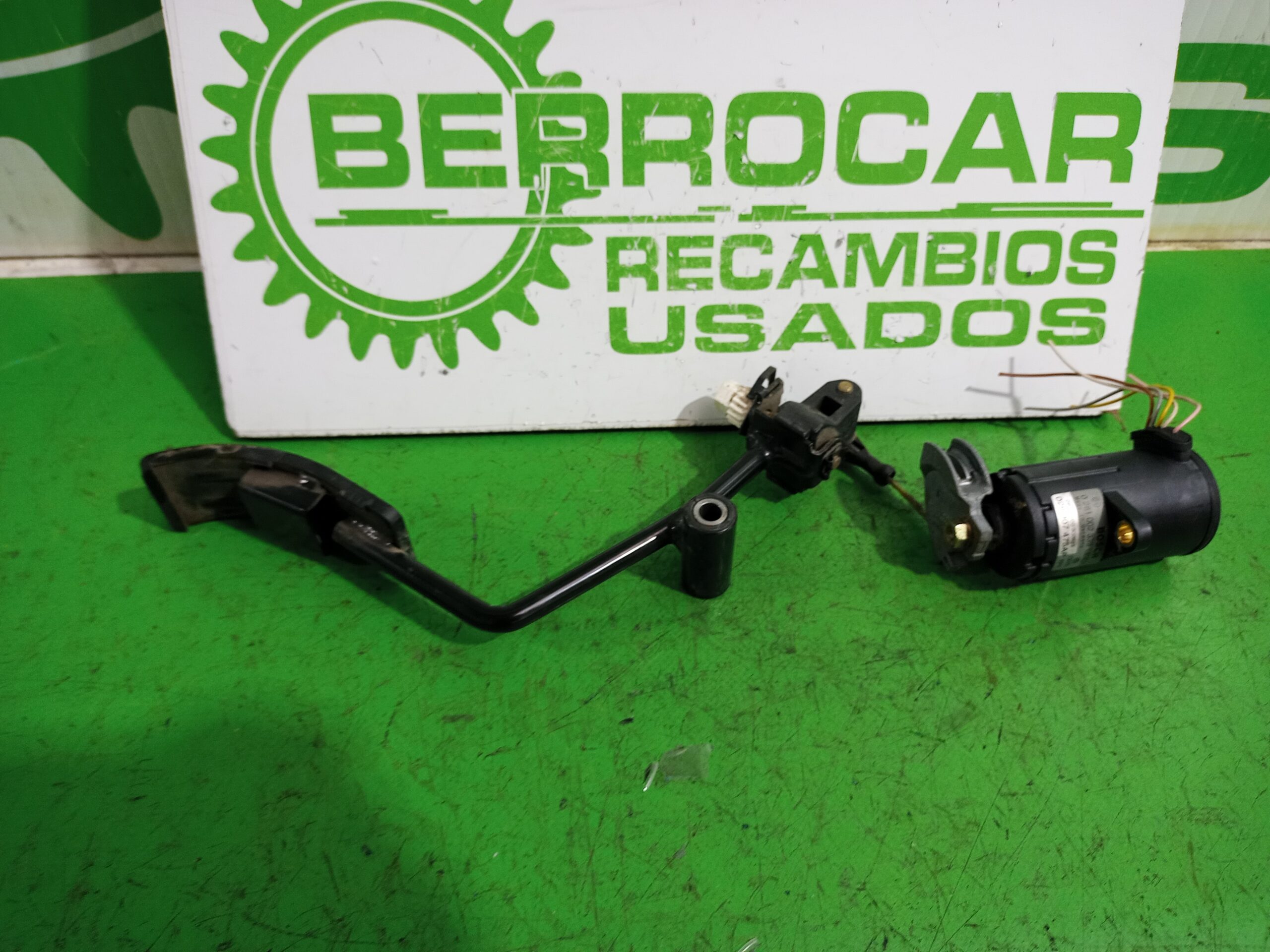 pedal_acelerador_6n1721509a_seat_ibiza_6k1_select