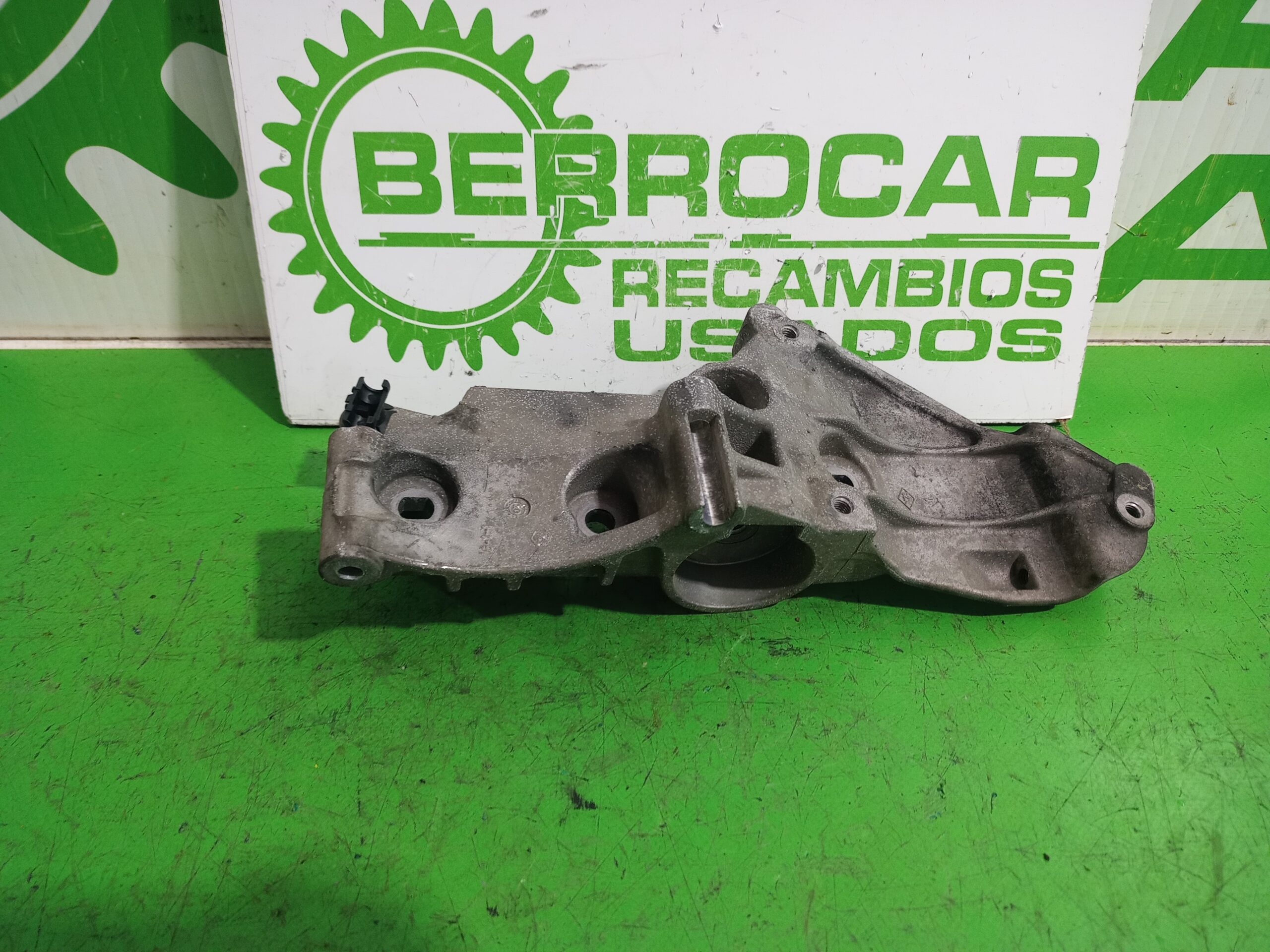 soporte_alternador_8200425034_renault_kangoo_f_kc0_au_entique