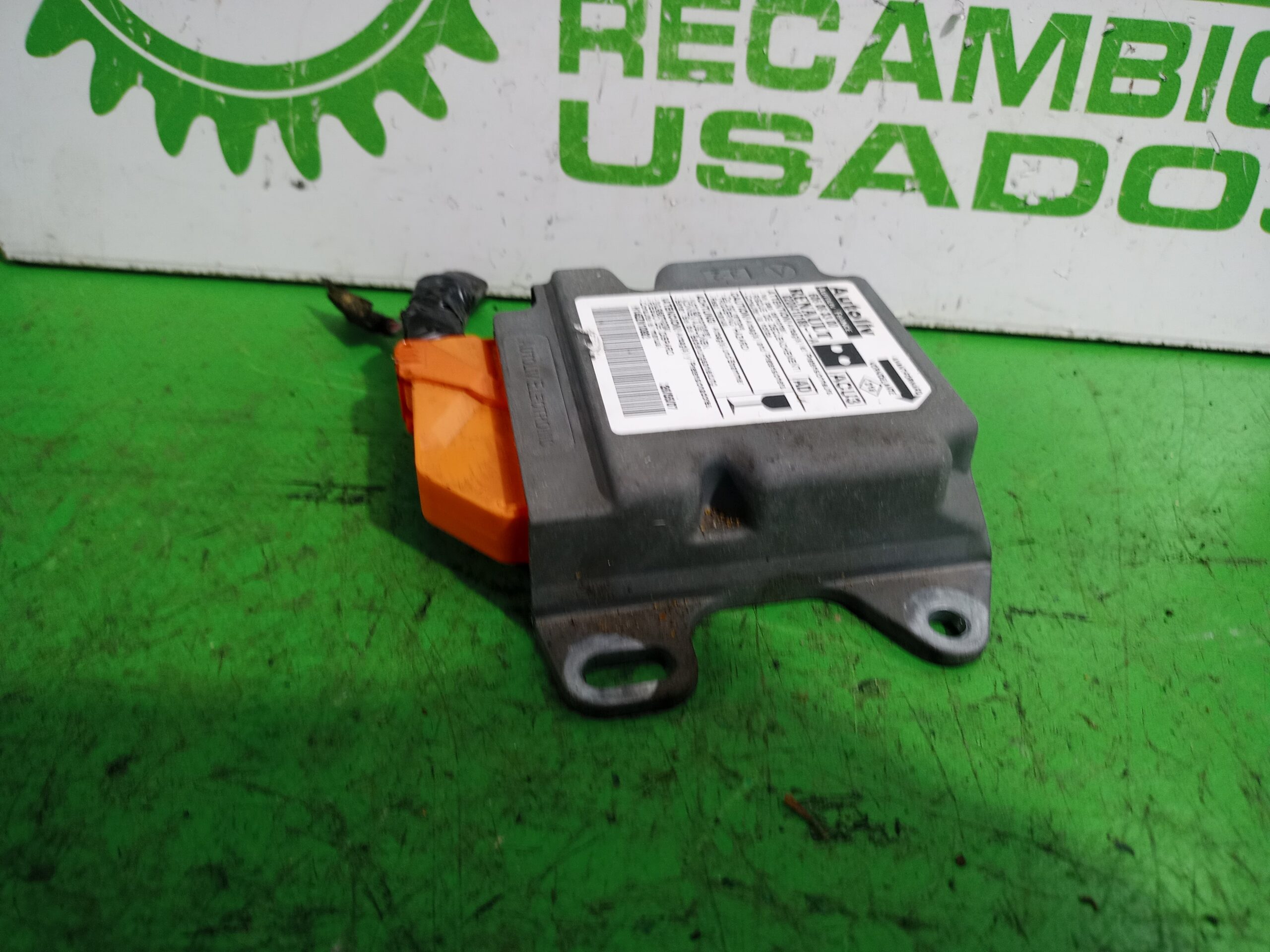 centralita_airbag_8200410188_renault_kangoo_f_kc0_au_entique