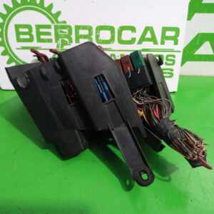 caja_reles_fusibles_243512602r_renault_kangoo_f_kc0_au_entique