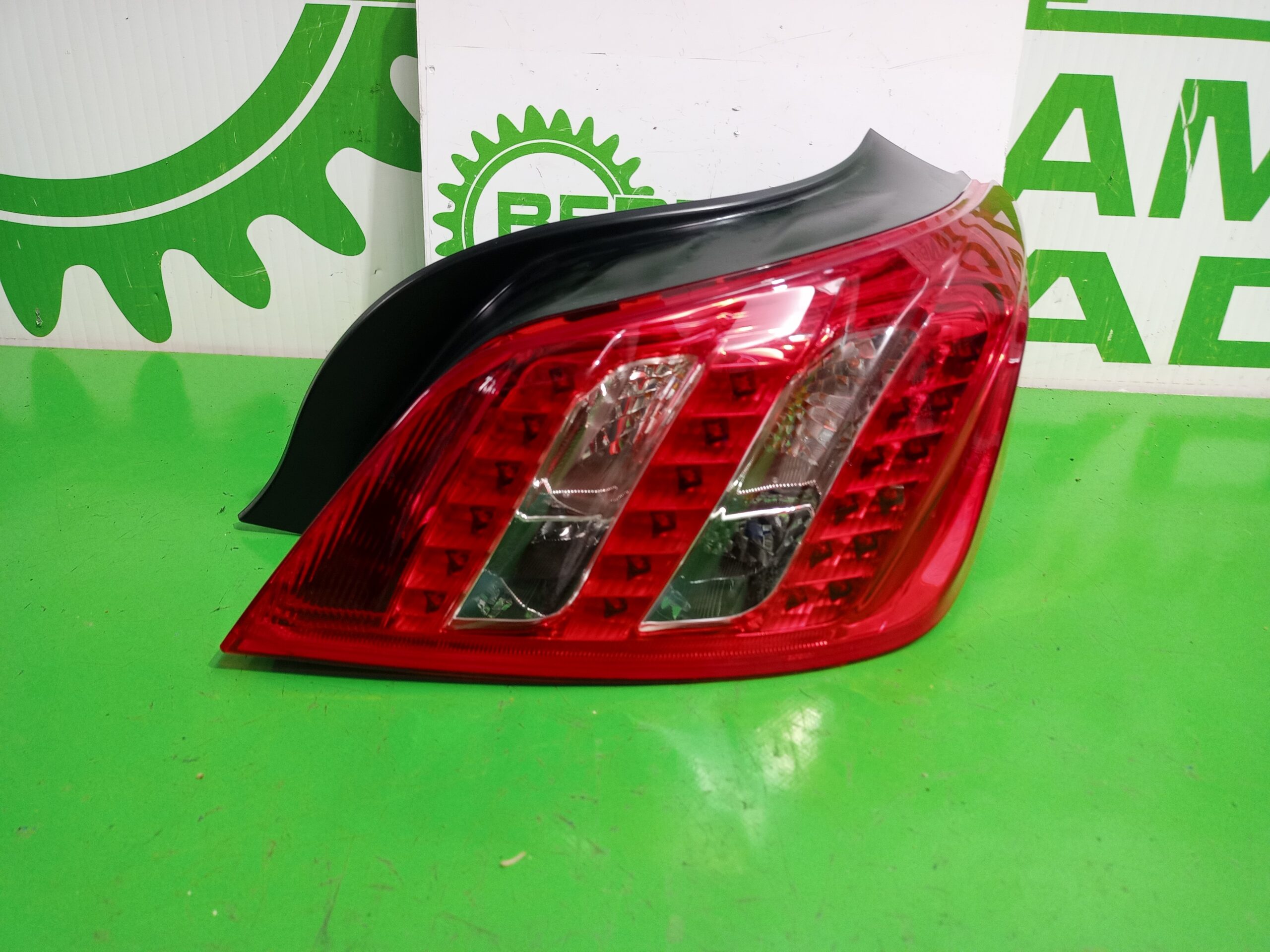 piloto_trasero_derecho_9686293680a_peugeot_508_active