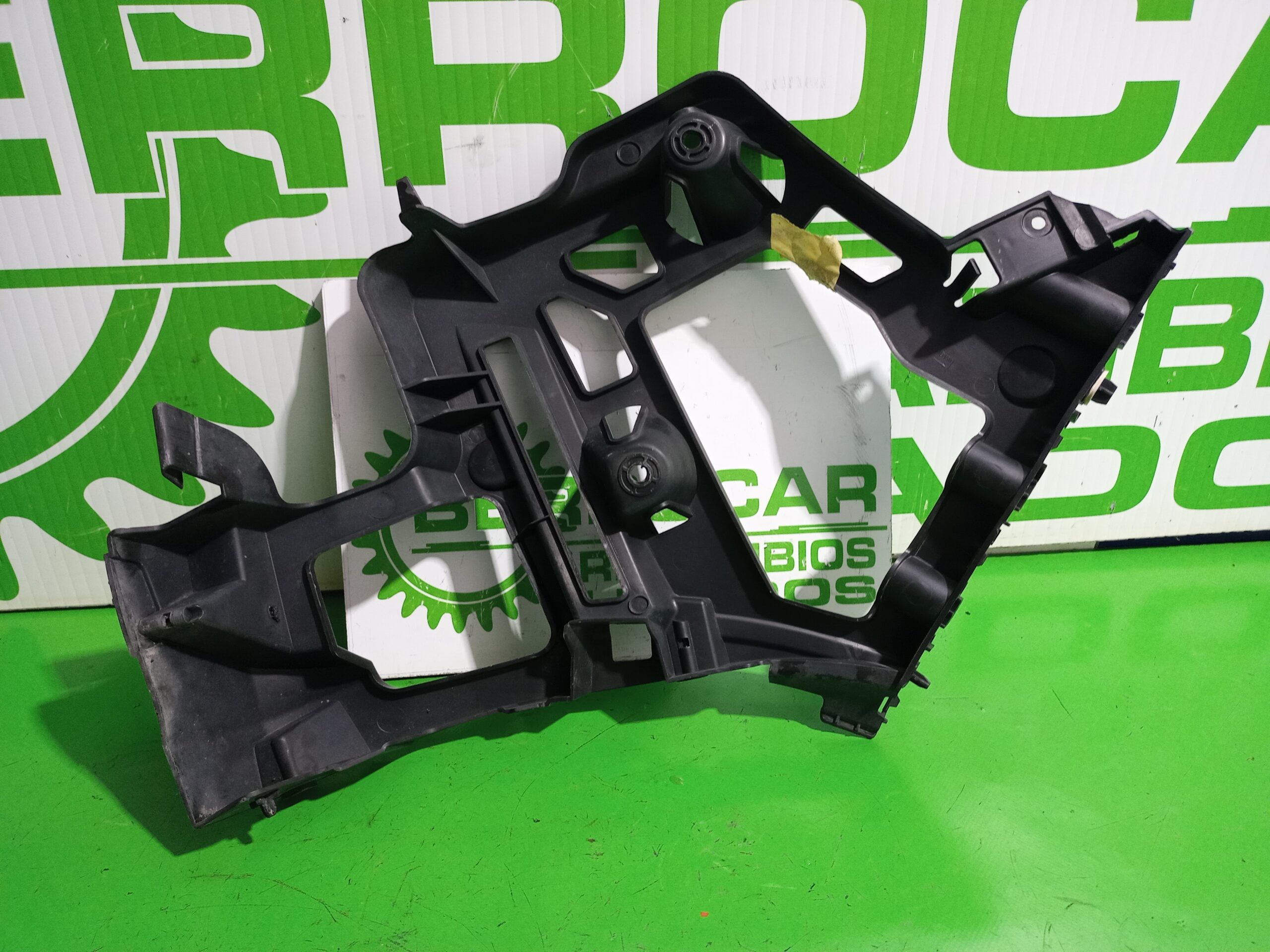 soporte_paragolpe_trasero_9686699680_peugeot_508_active