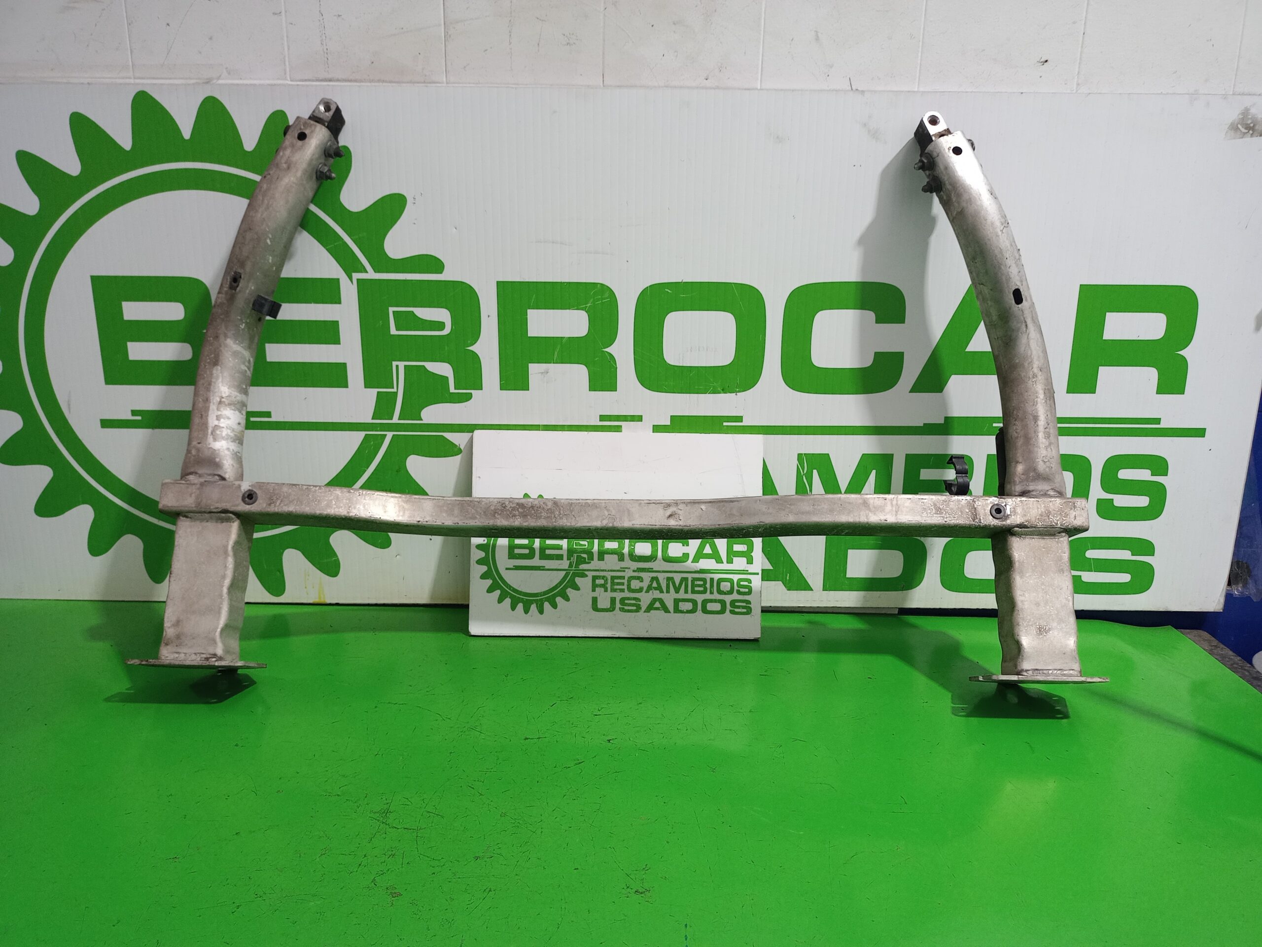 travesano_inferior_71284100_peugeot_508_active