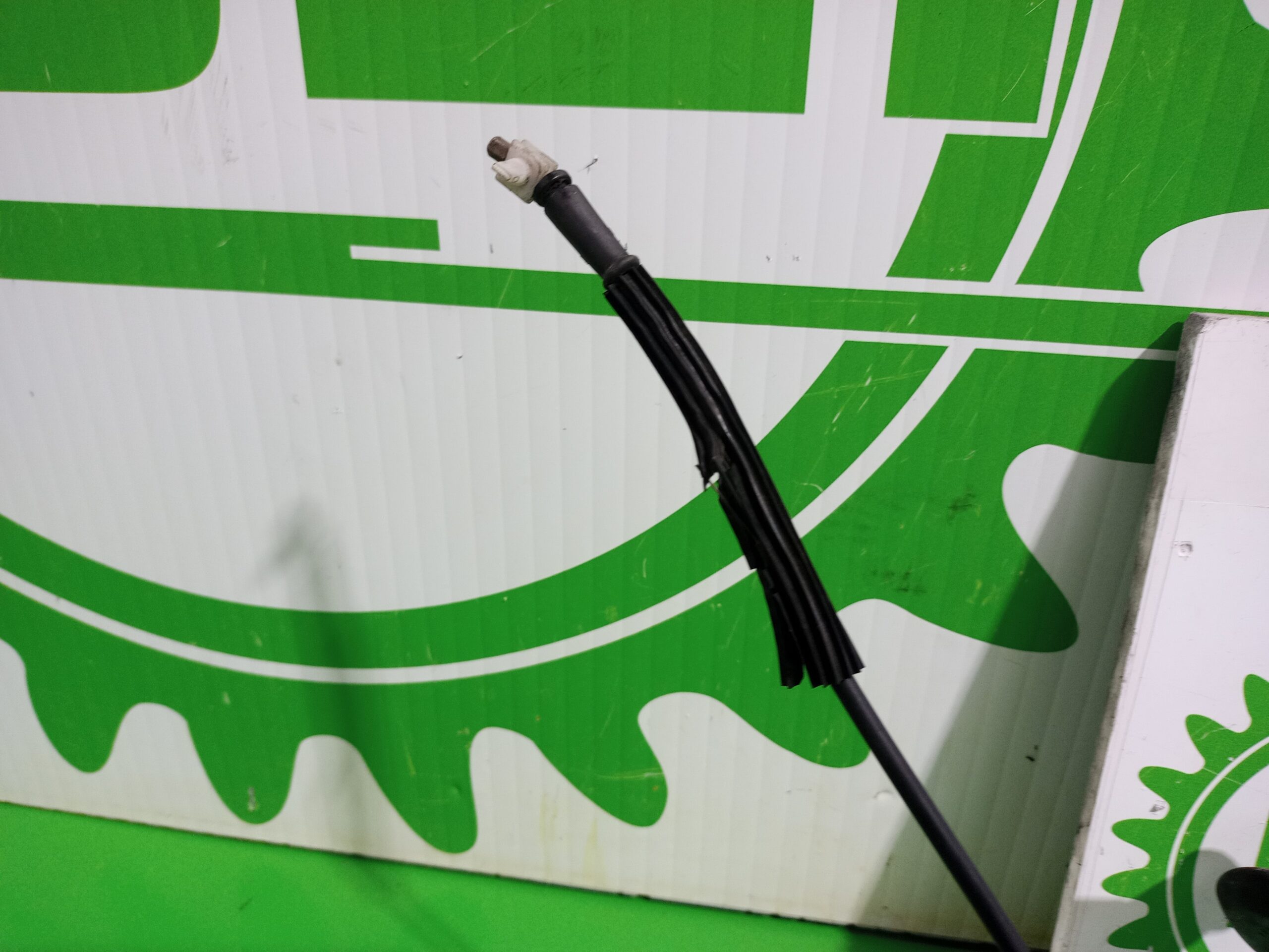 tirador_capot_7937v8_peugeot_508_active