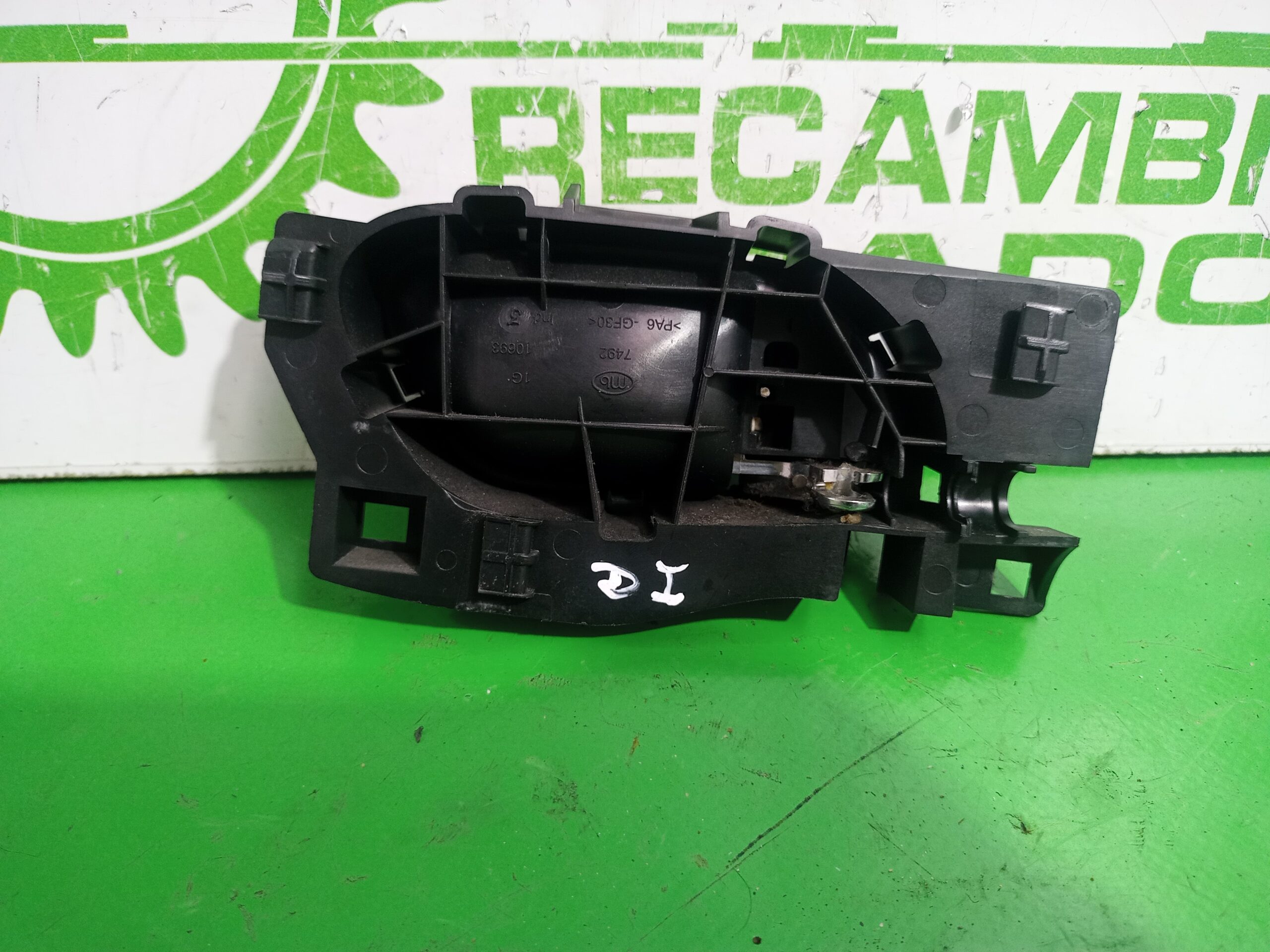 maneta_interior_delantera_izquierda_9660525480_peugeot_508_active