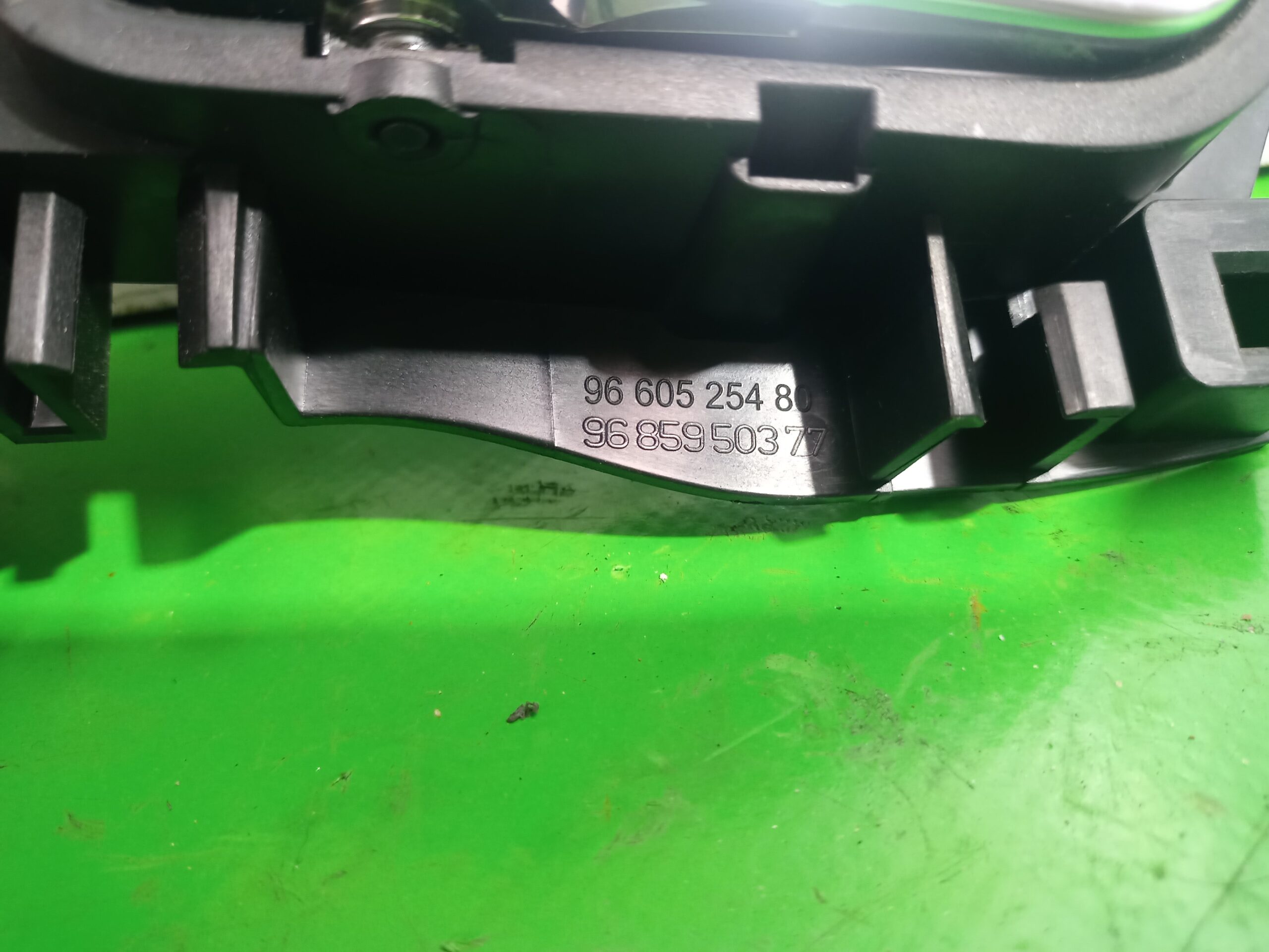 maneta_interior_delantera_izquierda_9660525480_peugeot_508_active