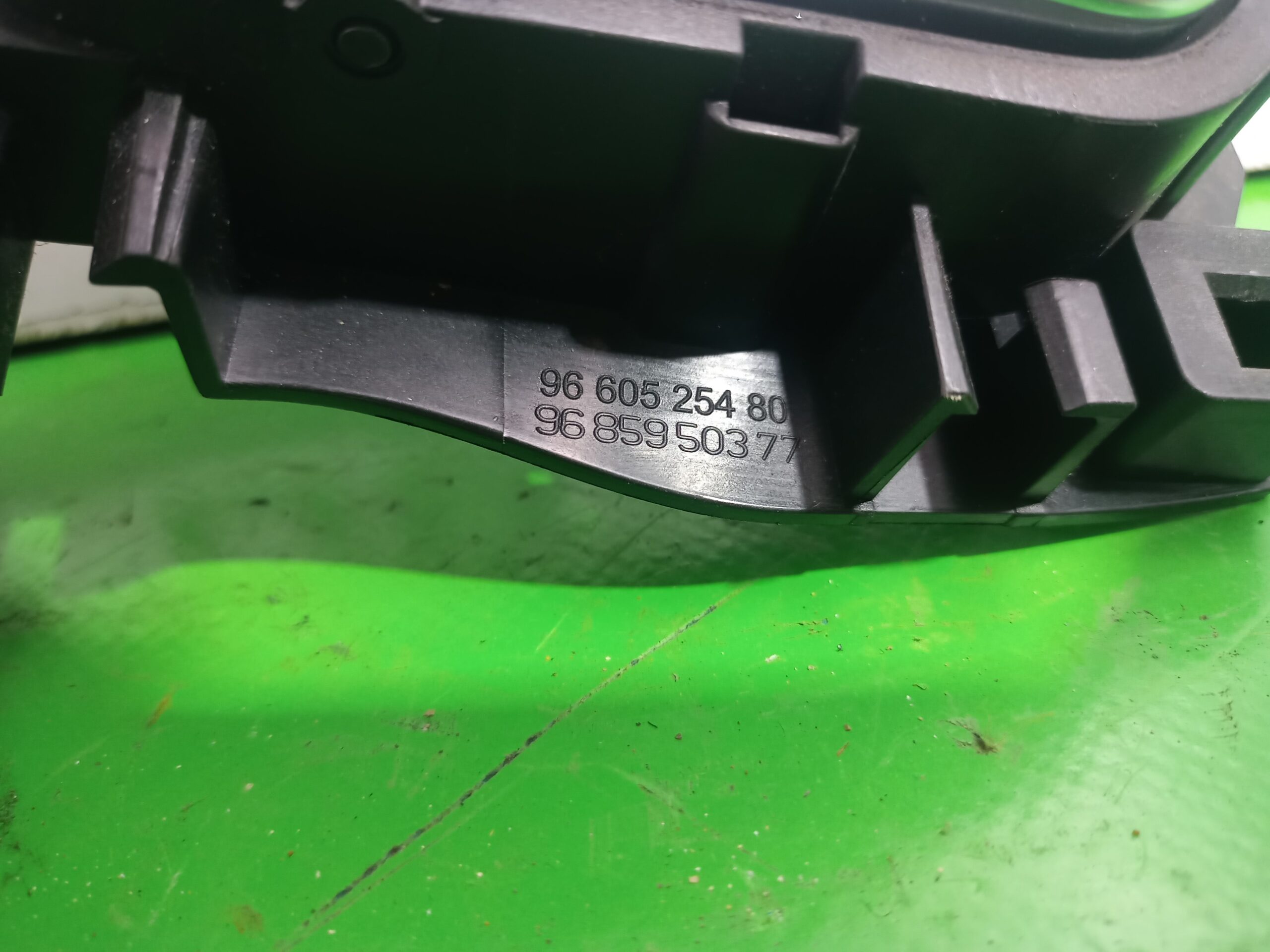 maneta_interior_trasera_izquierda_9660525480_peugeot_508_active