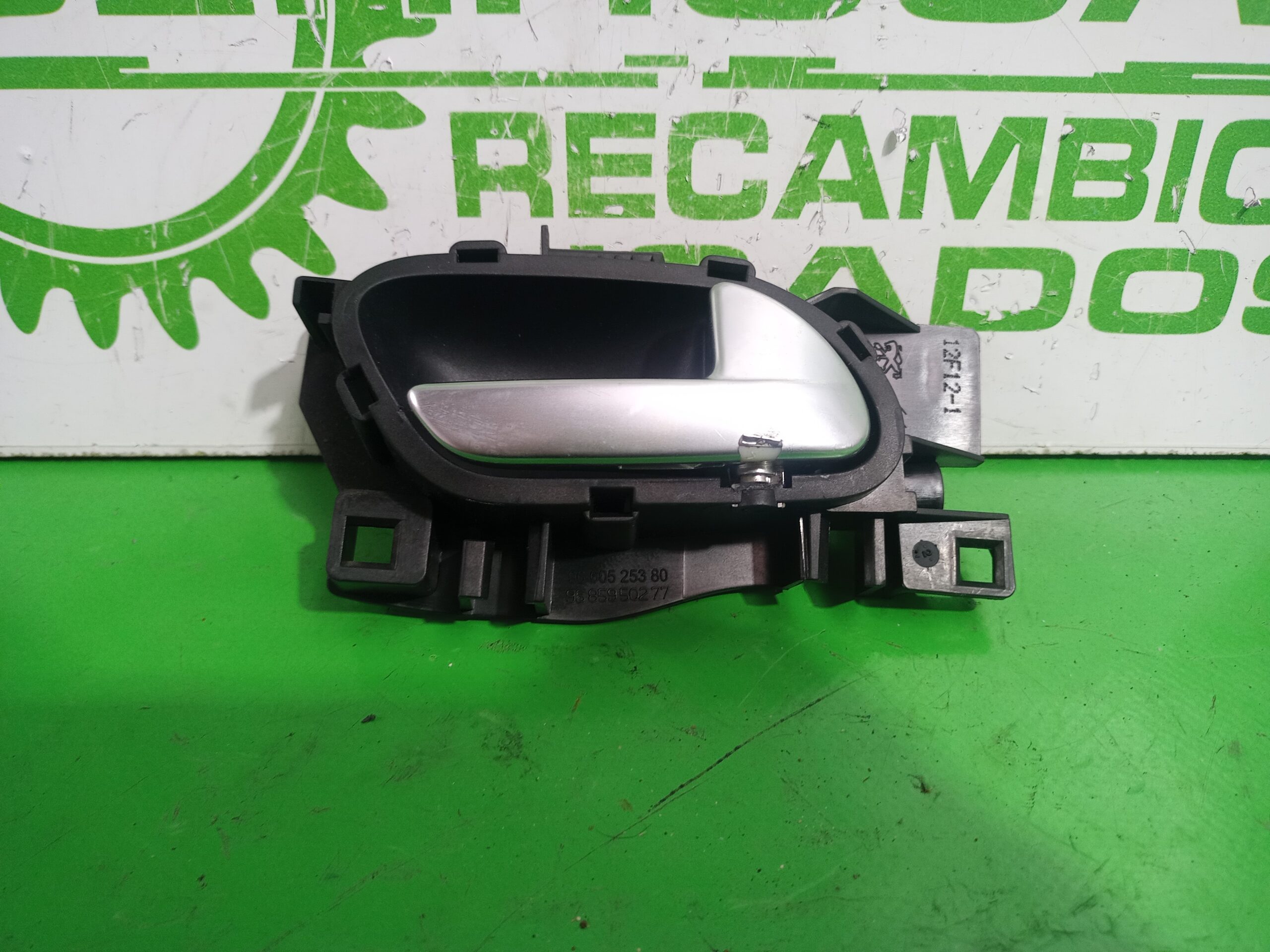 maneta_interior_trasera_derecha_9660525380_peugeot_508_active